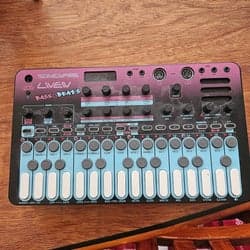 Sonicware Liven Bass & Beats