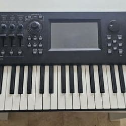 Yamaha MODX6 Synthesizer