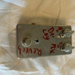 Reverb-pedal för gitarr