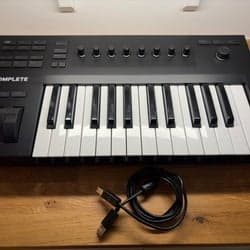 Keyboard Native Instruments Komplete Kontrol A25