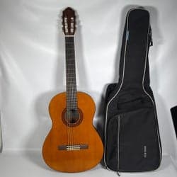 Klassisk gitarr med fodral Yamaha C45 ENDAST AVHÄMTNING