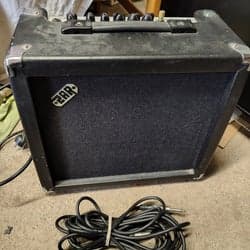 ZAR E-150R Gitarrförstärkare