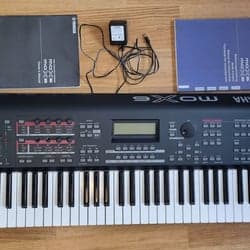 Yamaha MOX6 Synthesizer Workstation