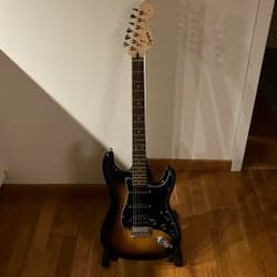 Squier Stratocaster elgitarr