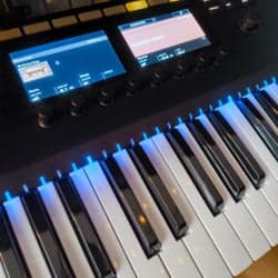 Native Instruments Komplete Kontrol S61 MK2 MIDI Keyboard