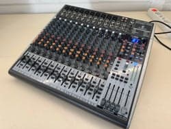 Behringer Xenyx X2442USB Mengpaneel - Zo goed als nieuw
