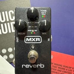 MXR M300 Reverb effektpedal