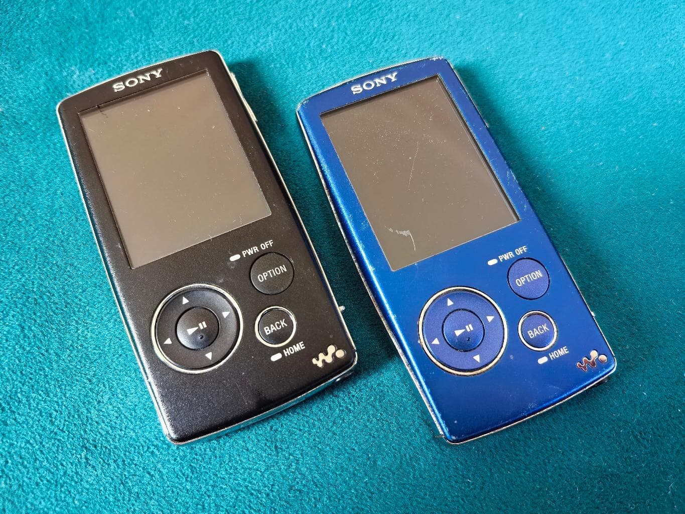 2x Sony Walkman Vintage Media-Player NW-Serie