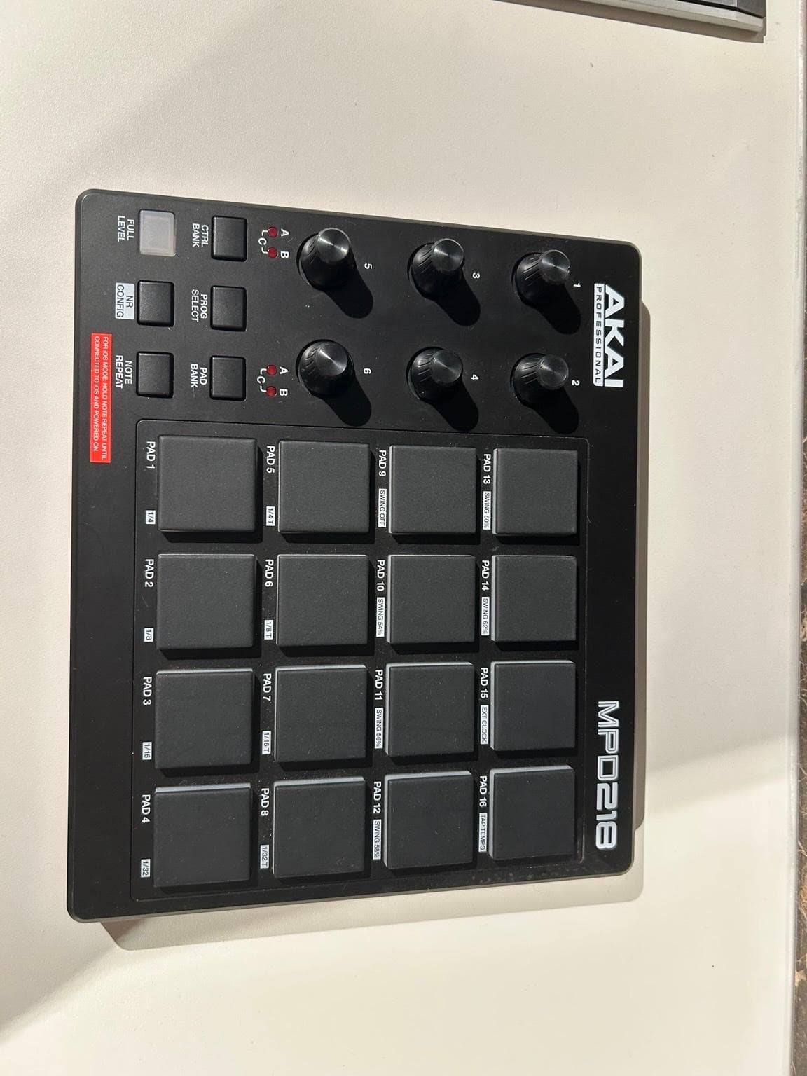 Akai Professional MPD218 Padcontroller