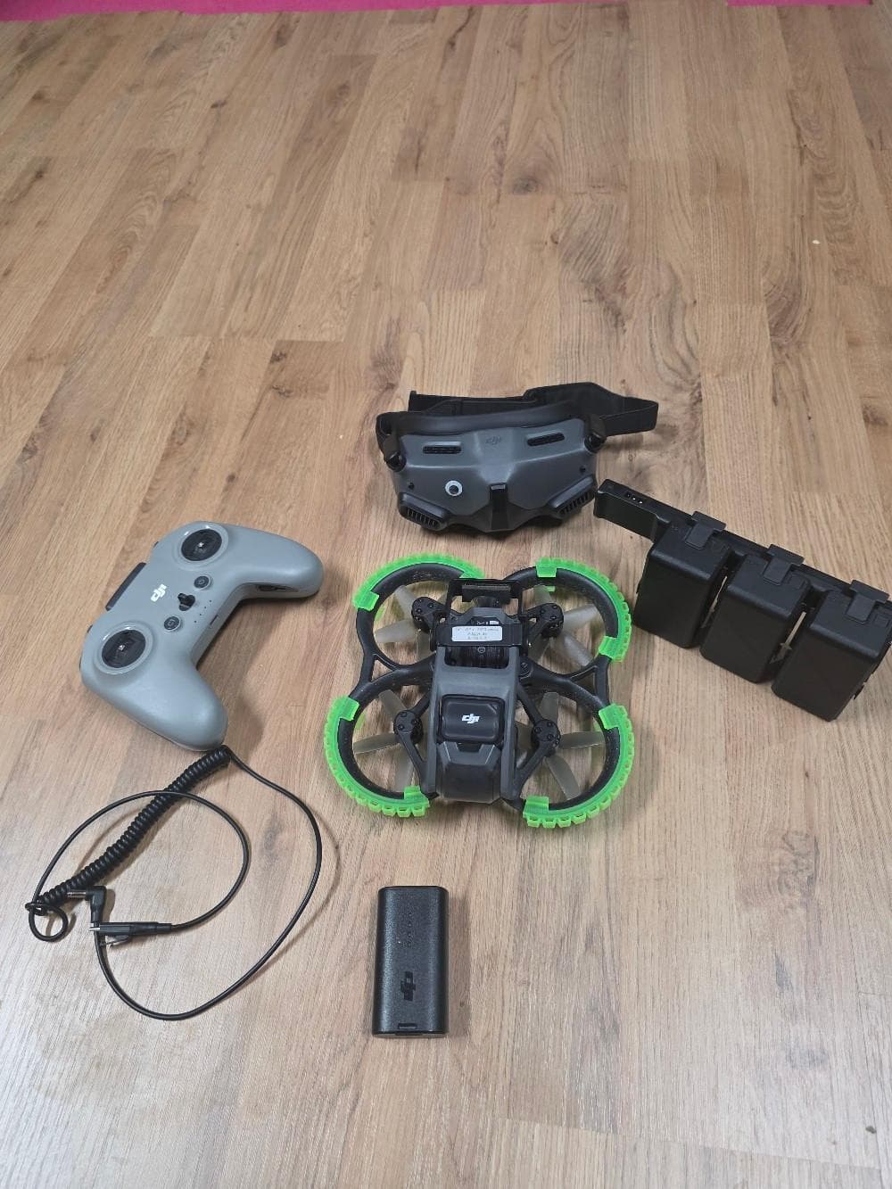 DJ Avata1 FPV Drohne- Goggles + Controller +