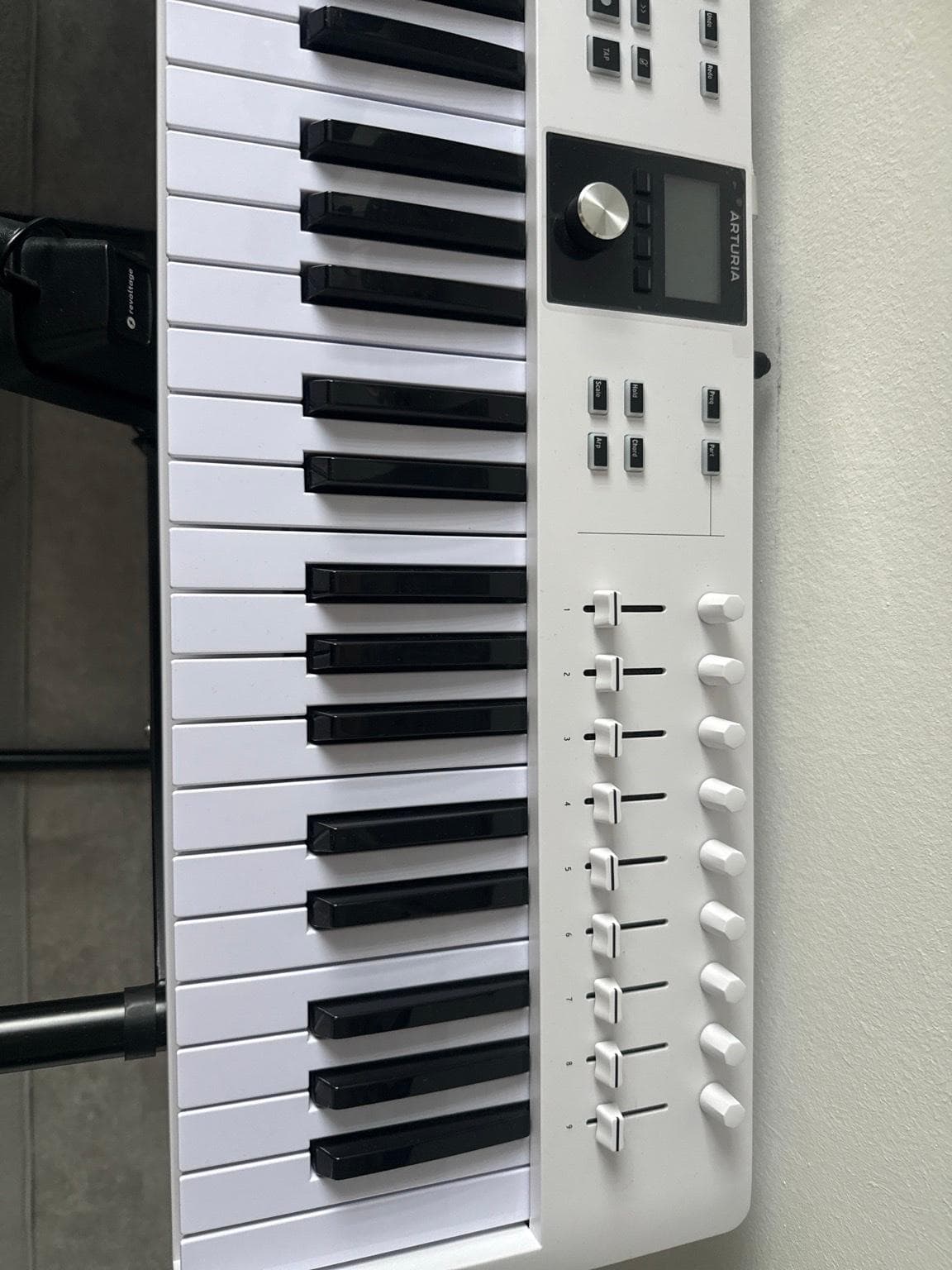 MIDI Keyboard Arturia KeyLab Essential 61