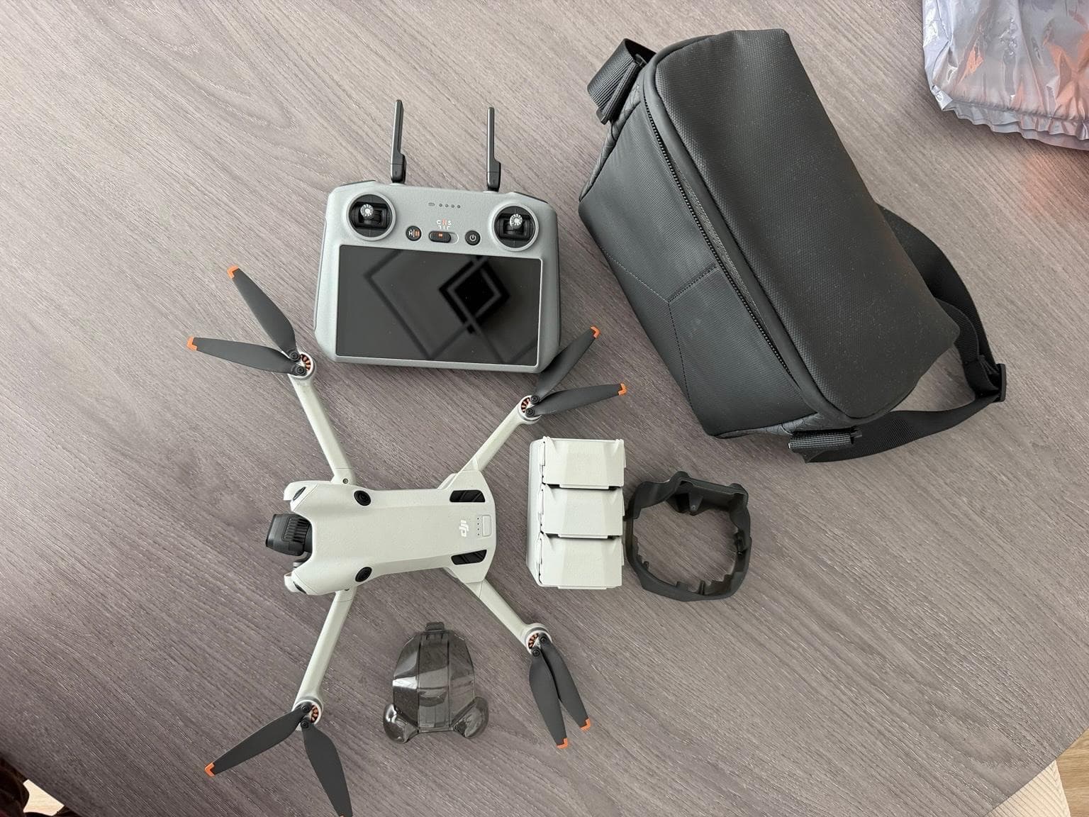 DJI Mini 4 Pro Fly More Combo mit RC-N2