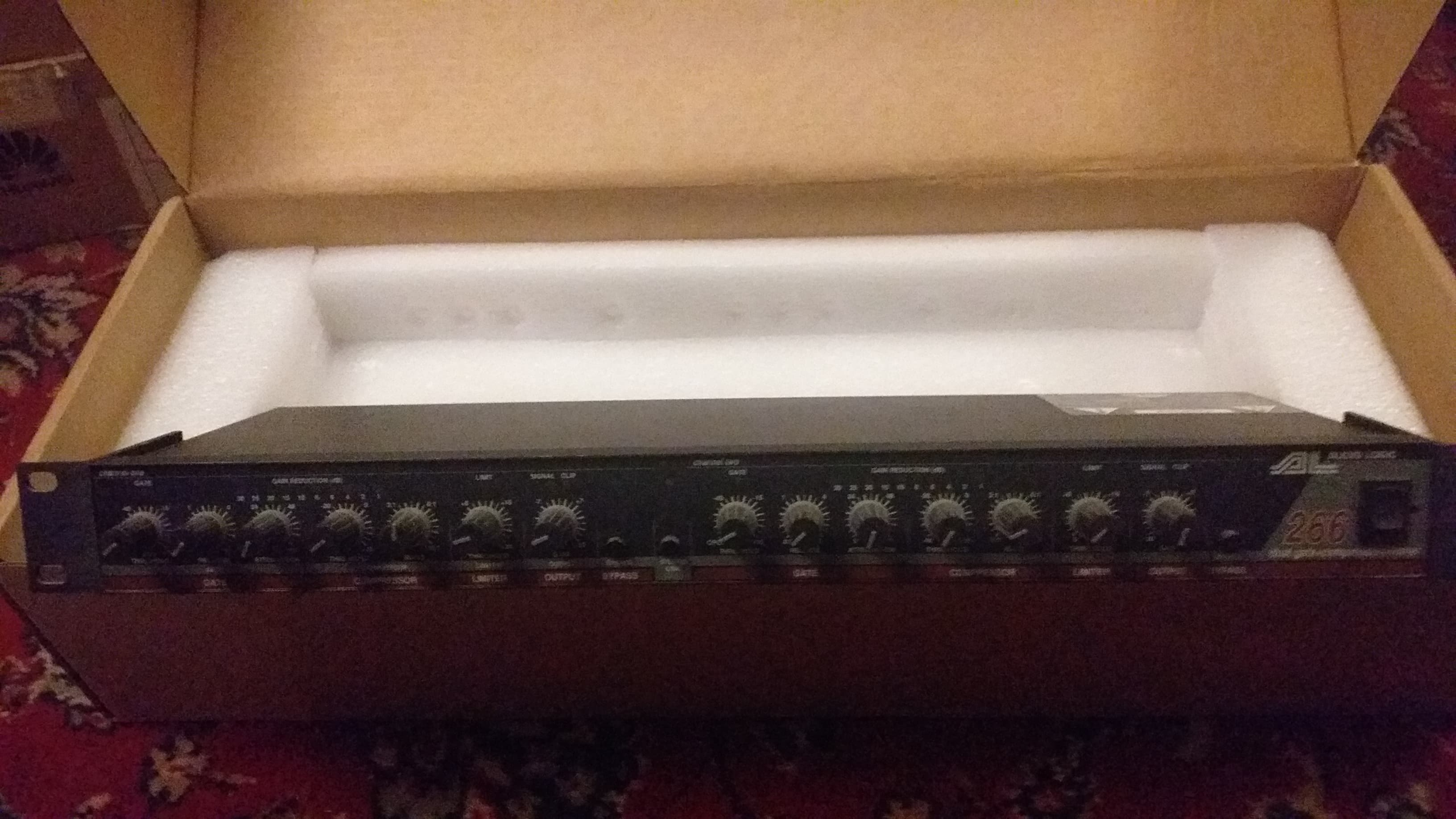Vend audiologic 266 dual gate compressor limiter