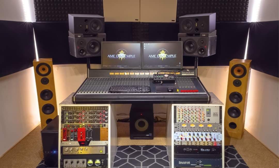 Enceintes de monitoring actives DYNAUDIO Core 47
