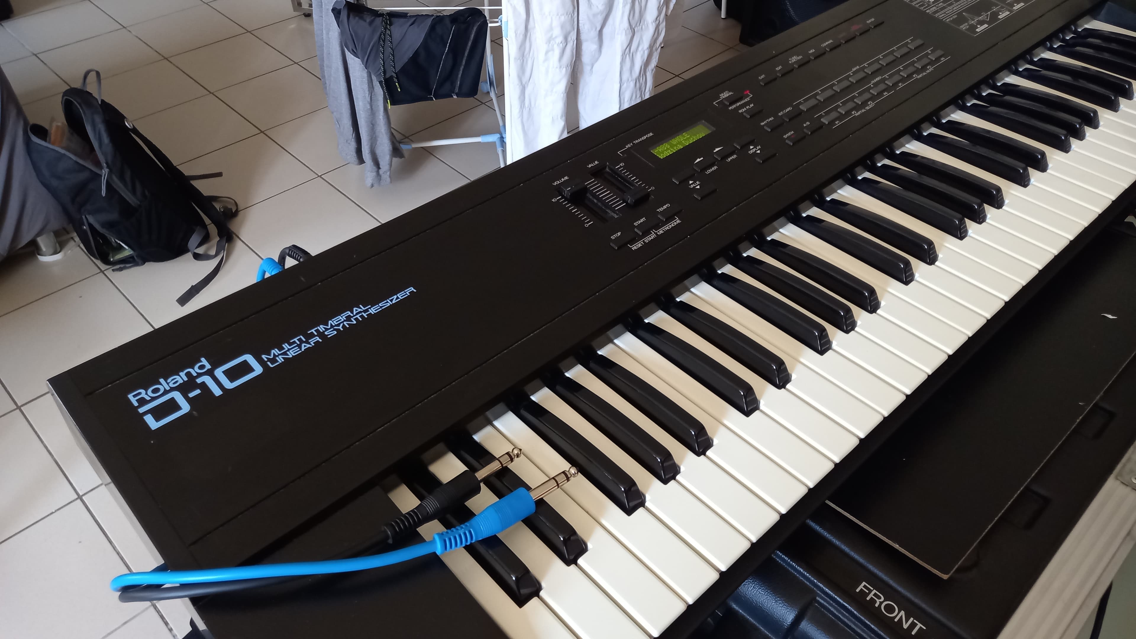 Roland D10 touches remises à neuf + Carte M256E