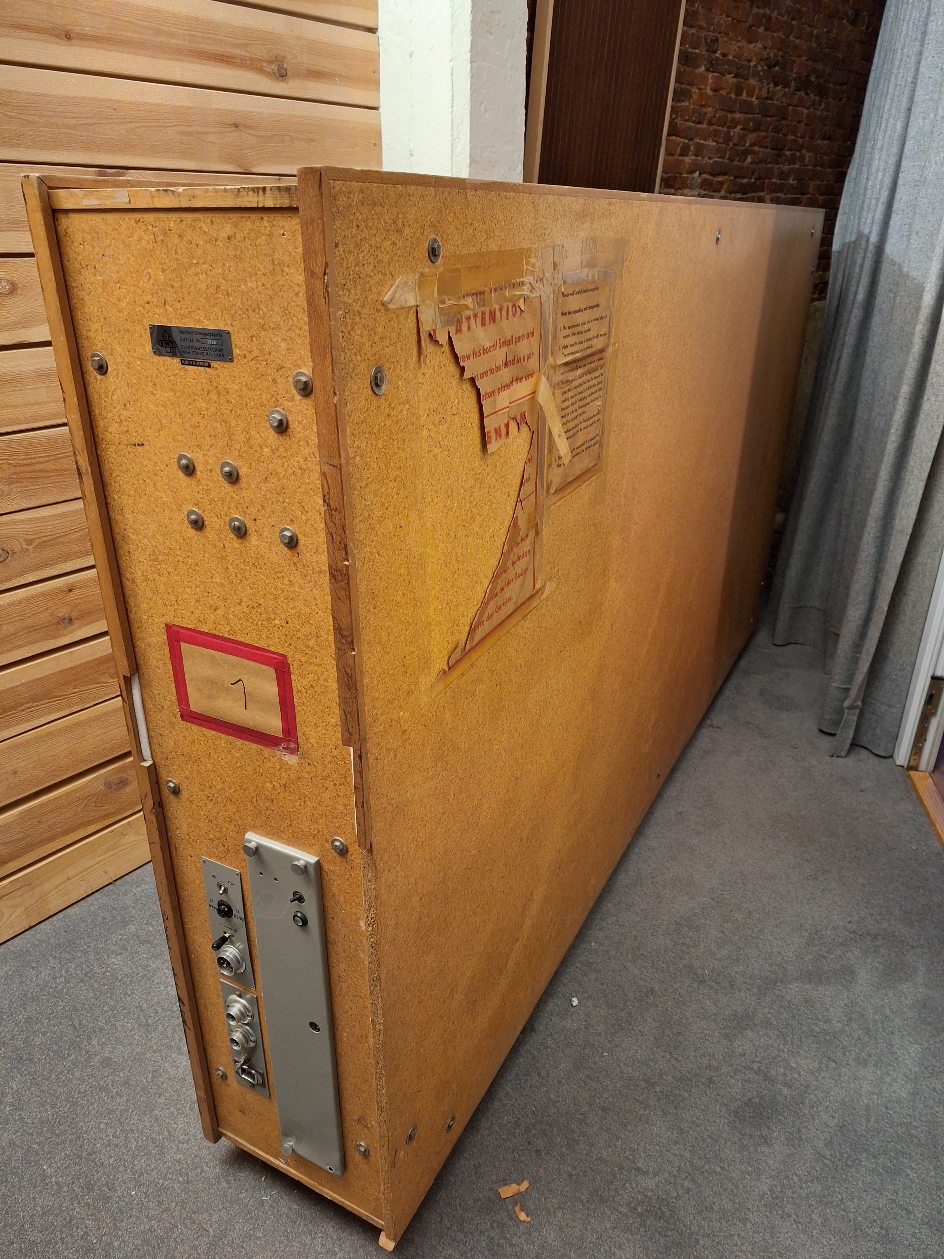 EMT 140 Stereo Plate Reverb