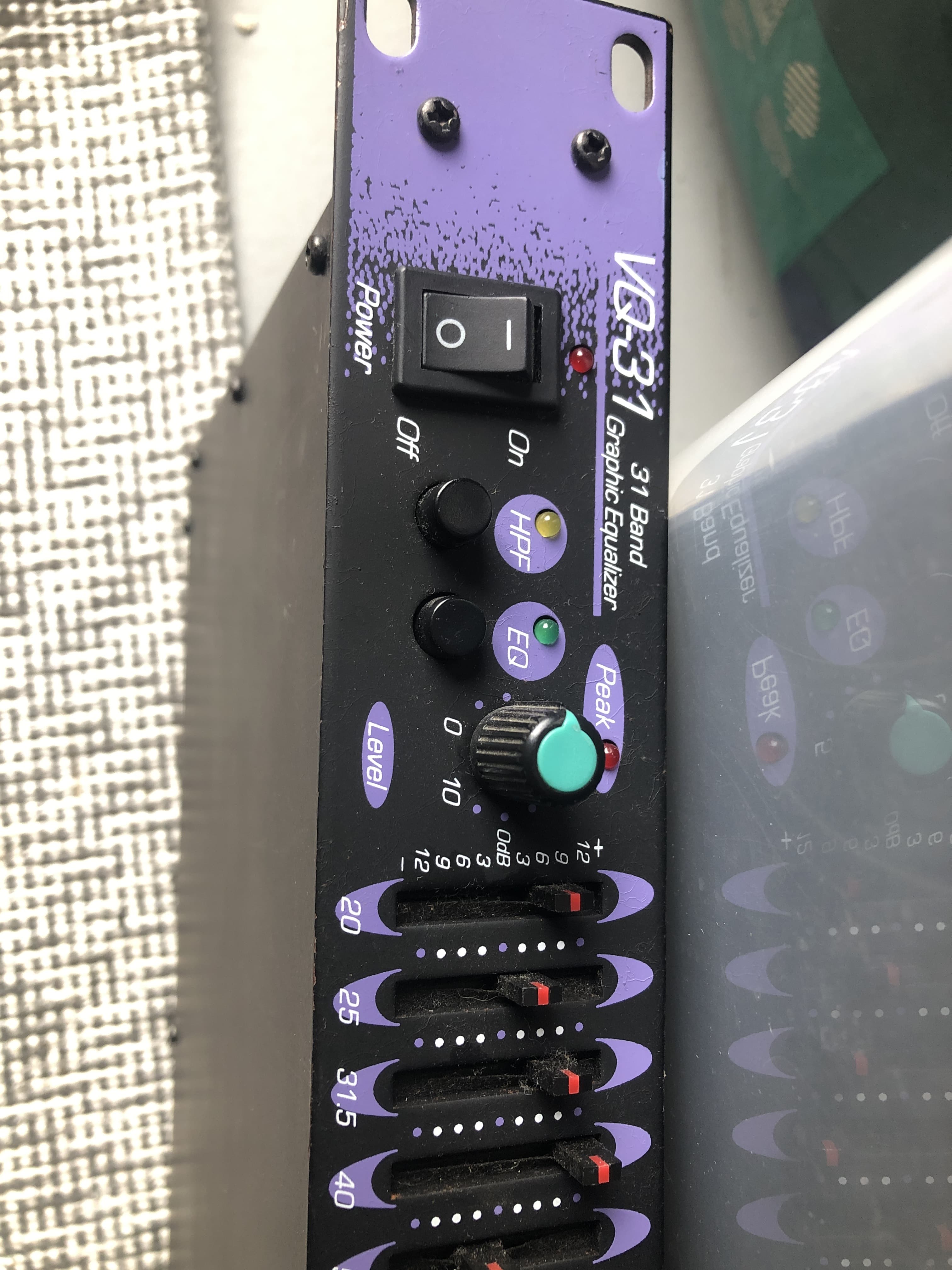 Vends equaliseur STK Pro en rack à 31 bandes mono. Solide
