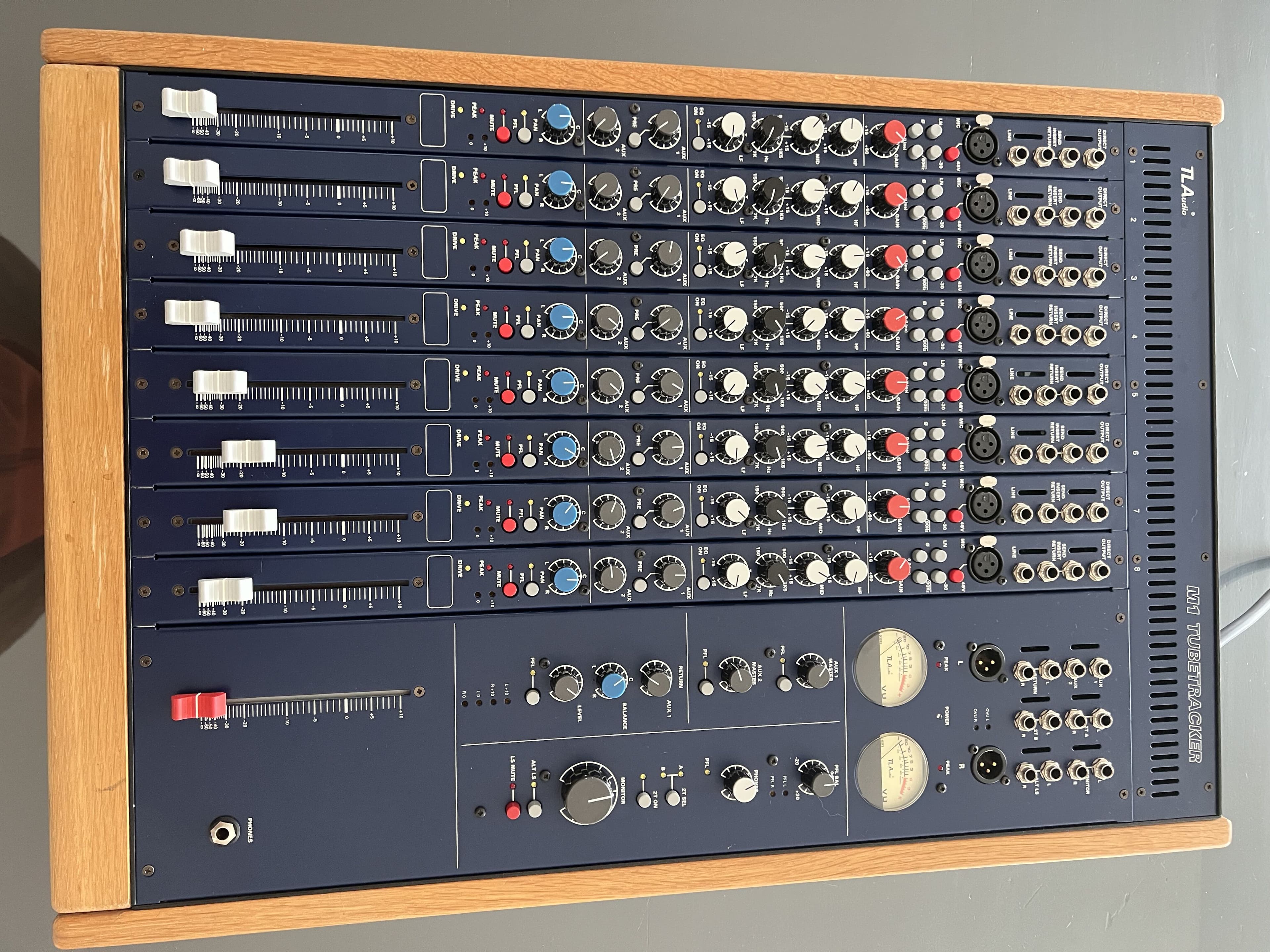 À vendre : TL Audio M1 Tubetracker – console analogique à lampes – 8 canaux