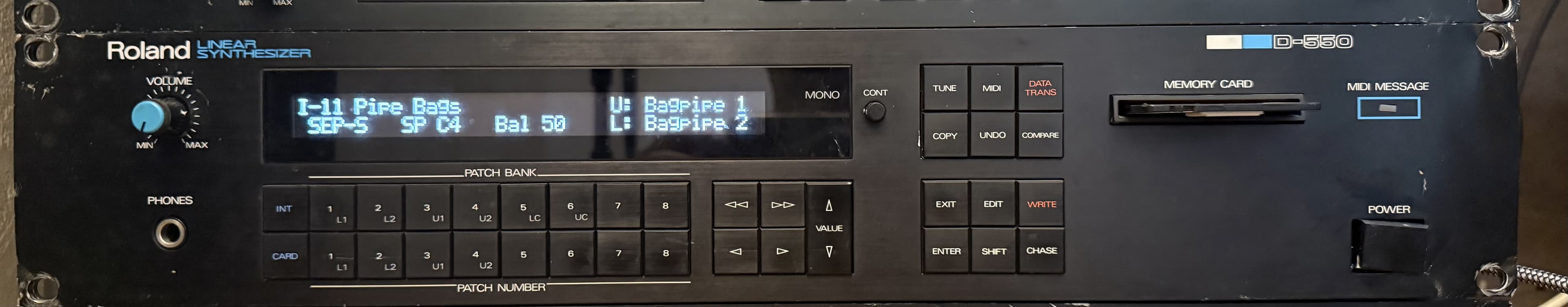 Vend Roland D550