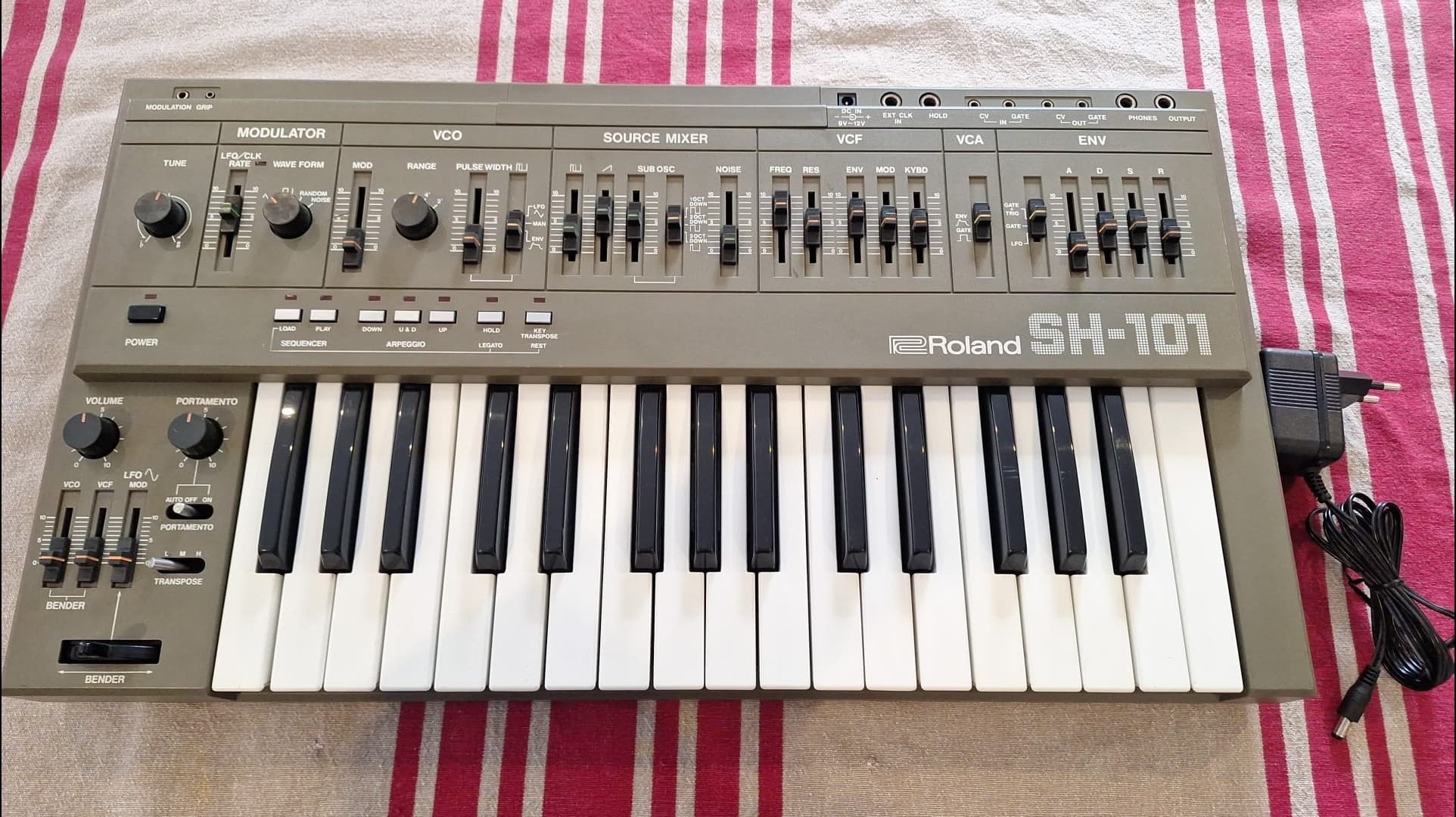 Vends Roland SH101 révisé