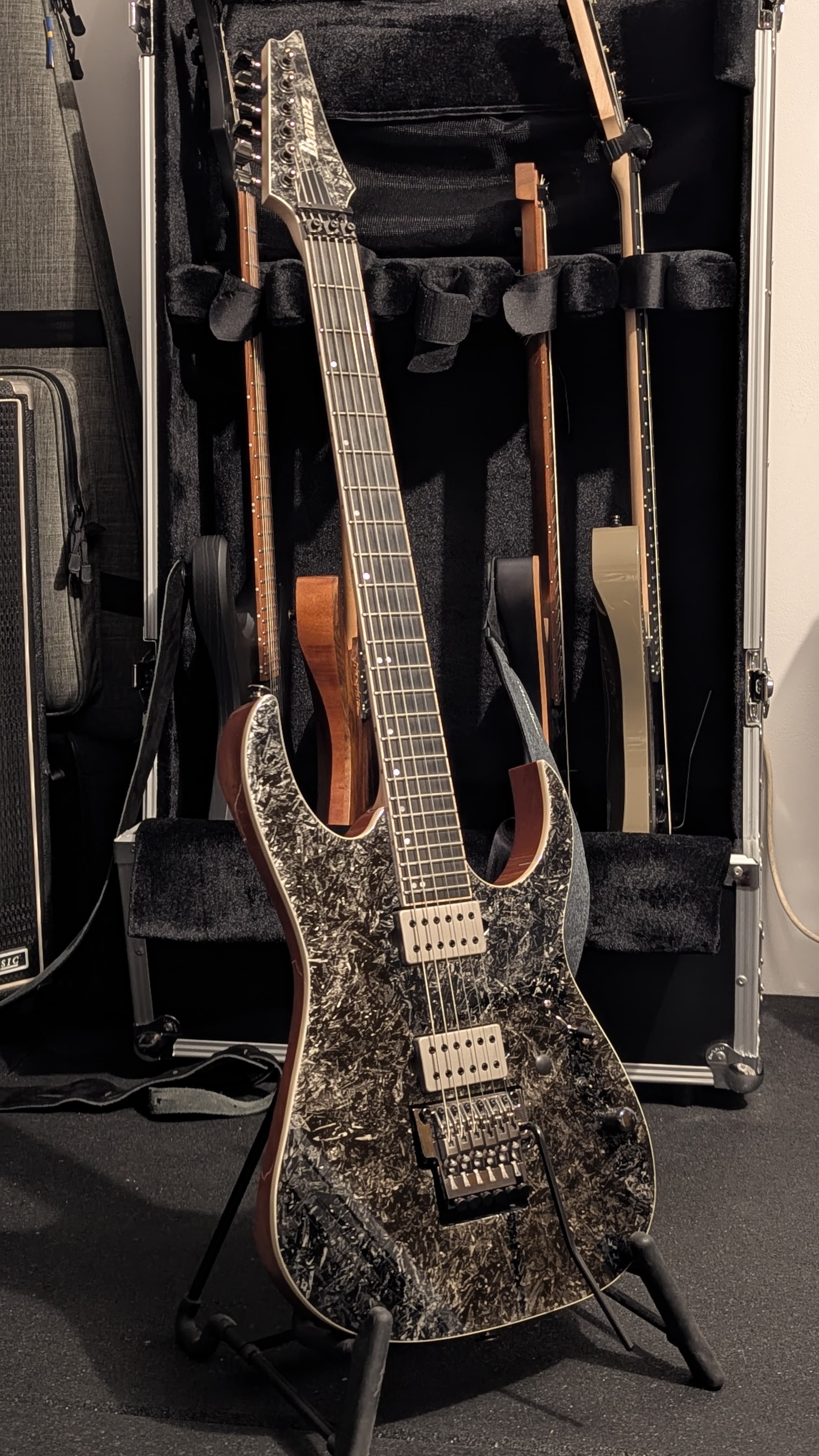 Vends Ibanez RG5320-CSW Prestige
