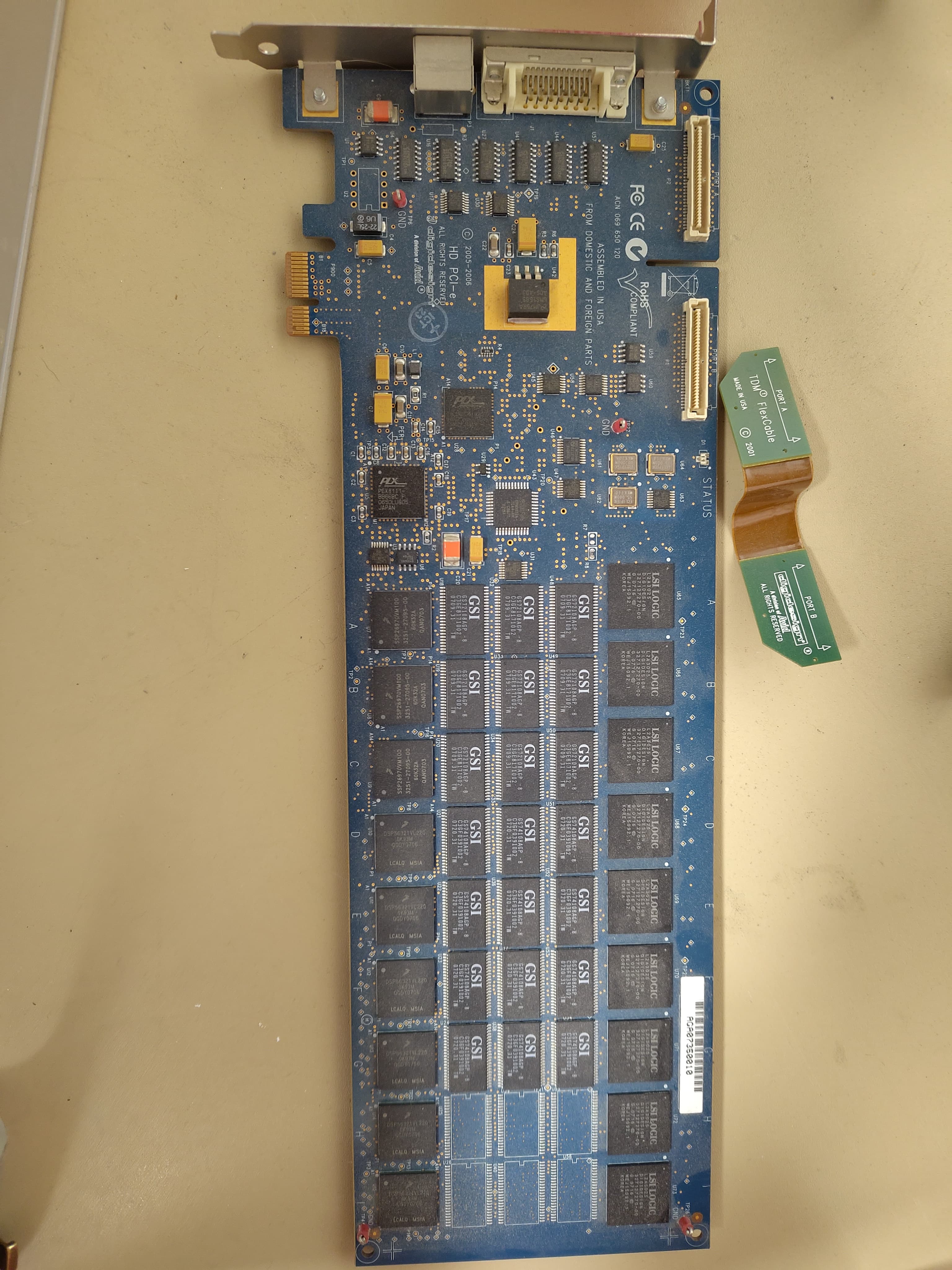 Vends protools HD Accel PCIe+TDM Flex Cable
