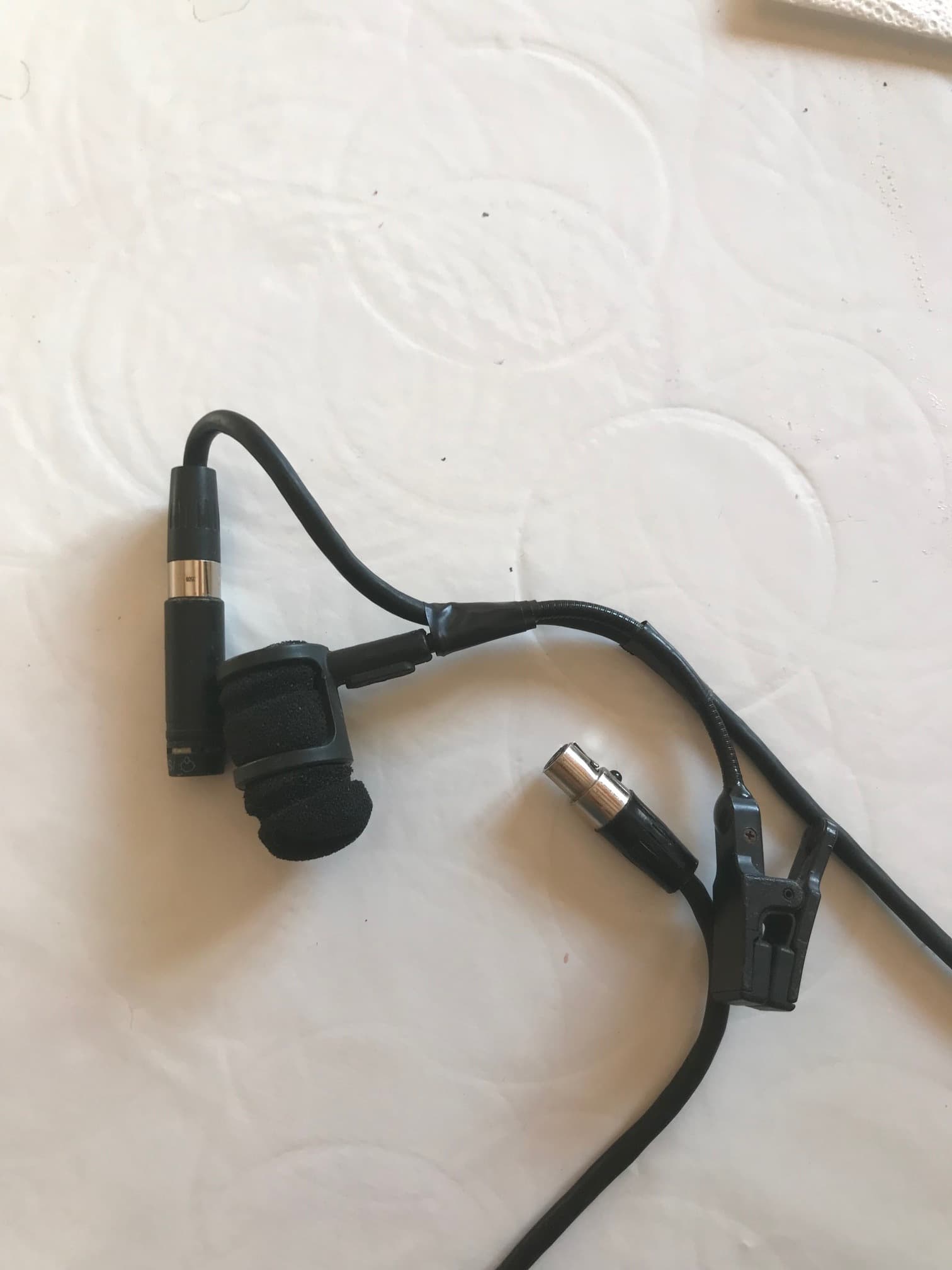 MICRO BETA 98 SUR FLEXIBLE CUIVRE AUDIOTECHNICA ET TA4F