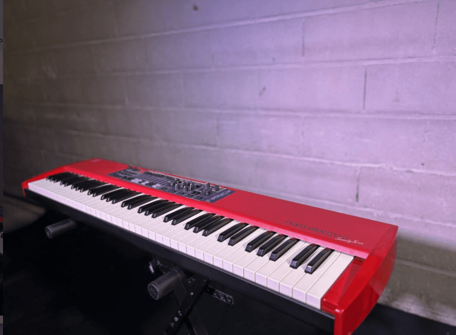 vends Nord Electro 2