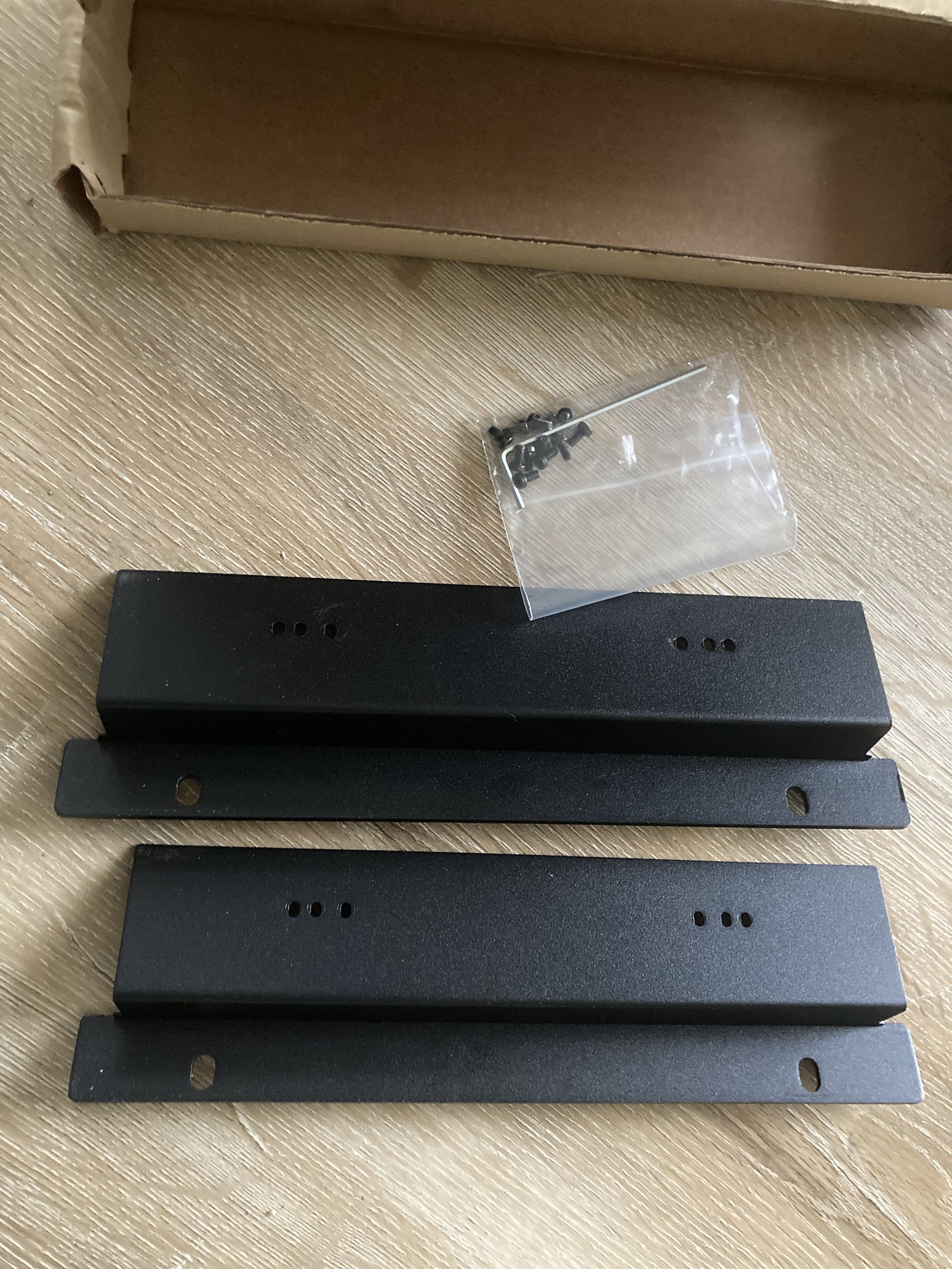 Oreilles de rack pour SSL UF8