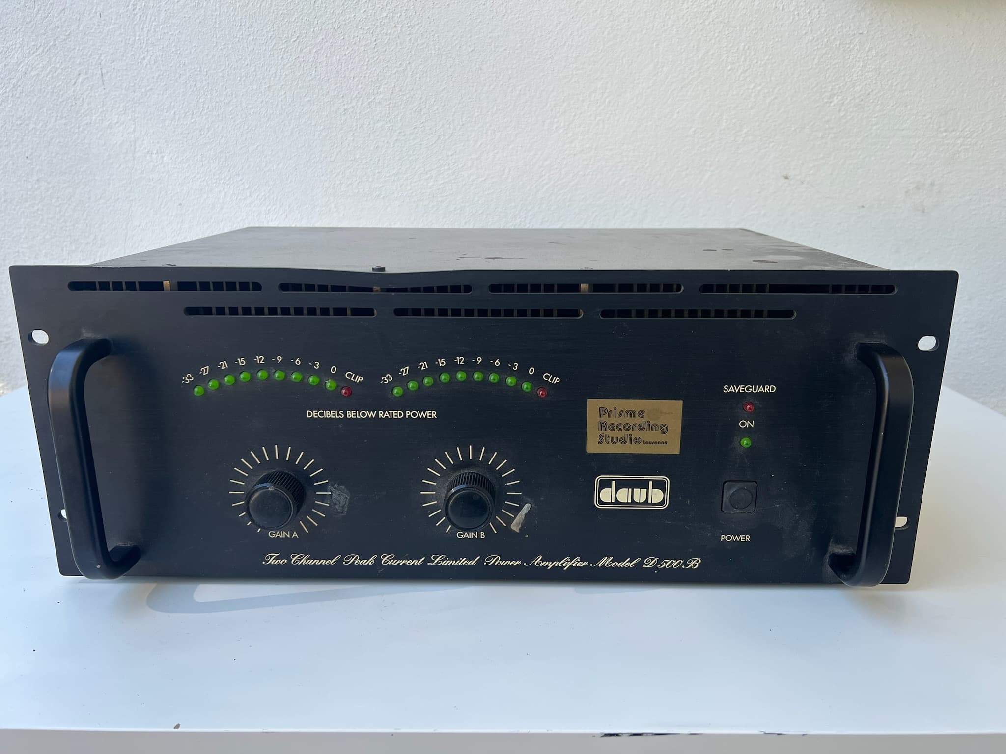 DAUB D500B – Amplificateur de puissance professionnel