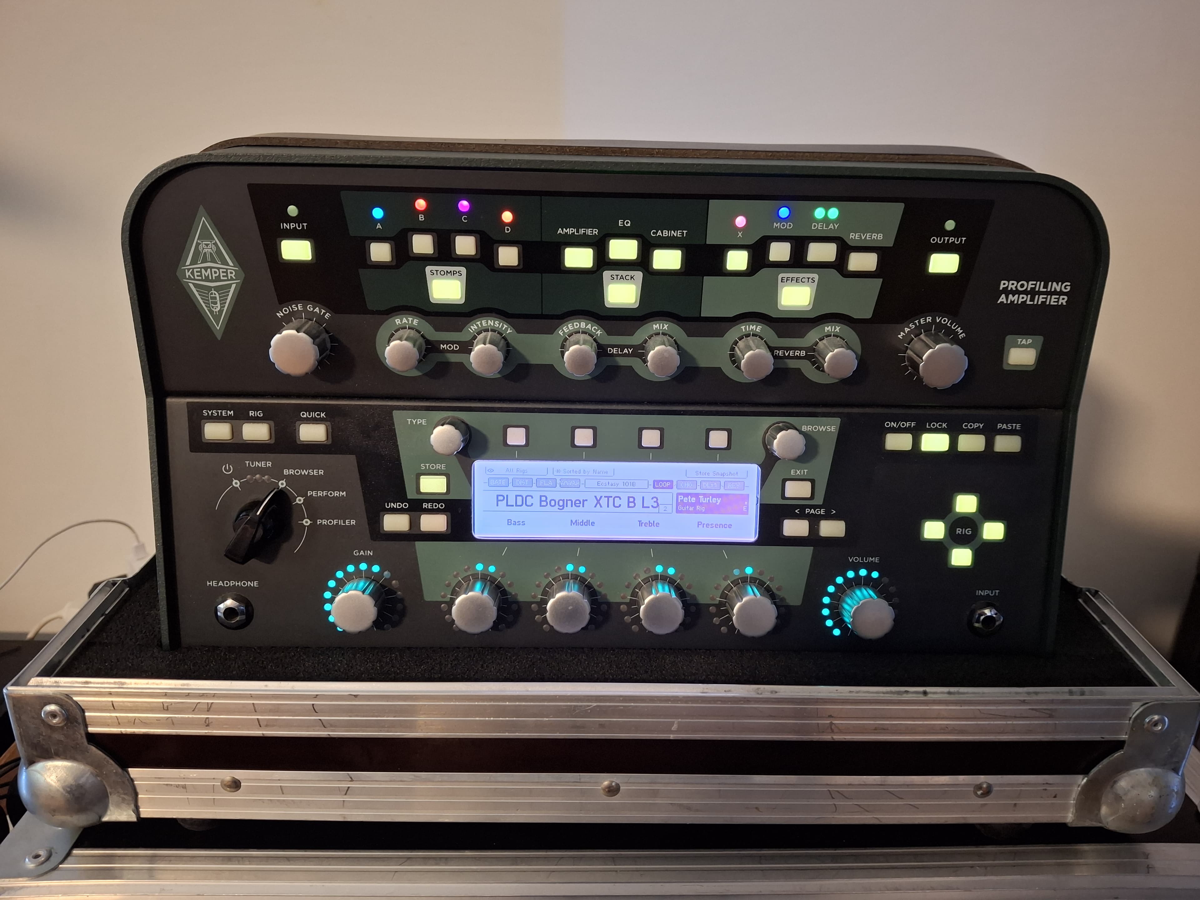 CDS Kemper profiler Head MK1 + Flightcase Thomann + très nombreux profils pro