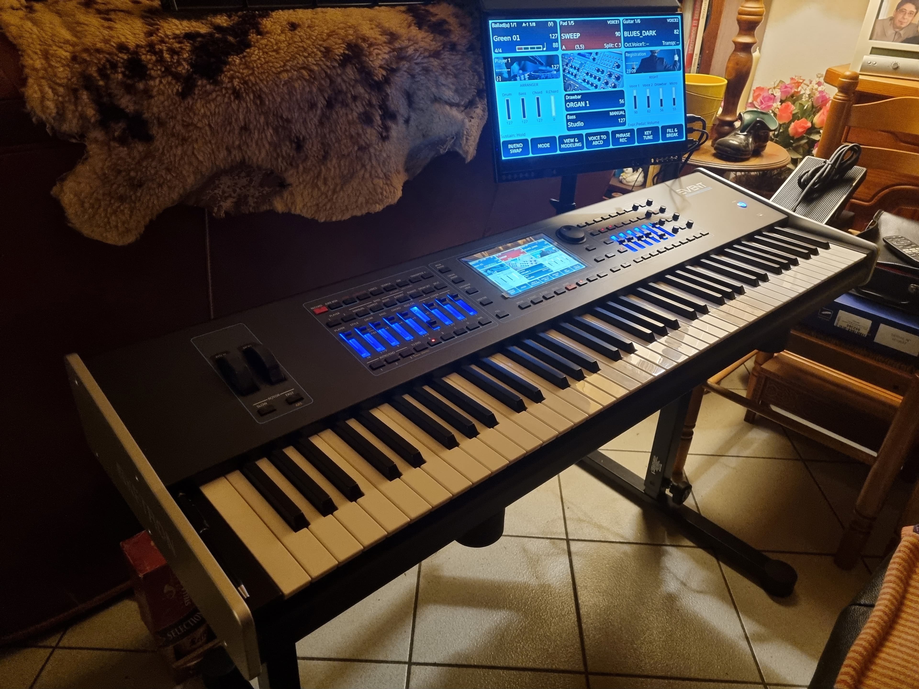 Vend Clavier Ketron Event (76) + set accessoires