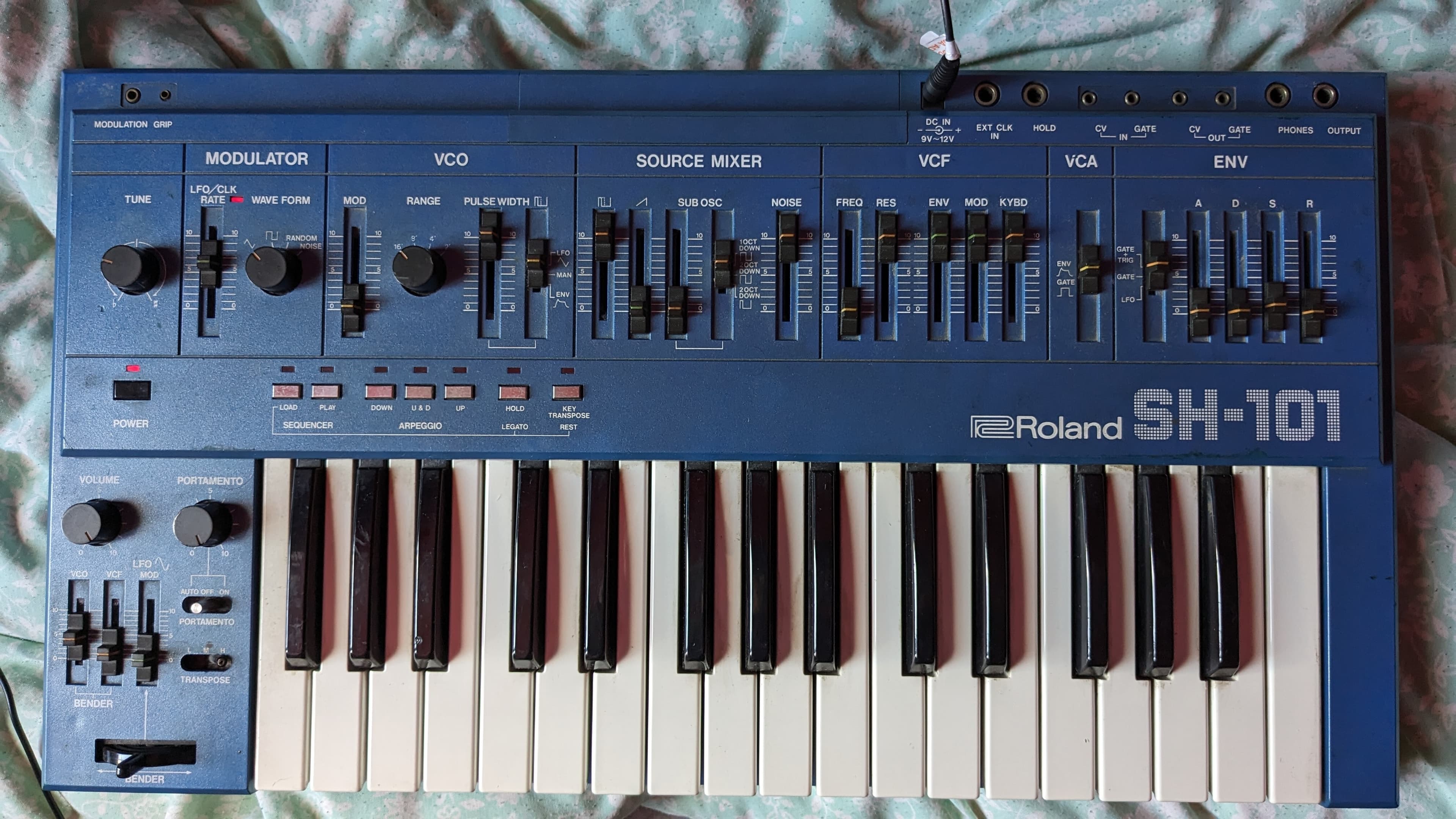 Roland SH-101 bleu (à réparer / réviser)