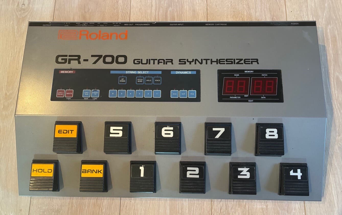 Vends Guitare Synth Roland GR 700