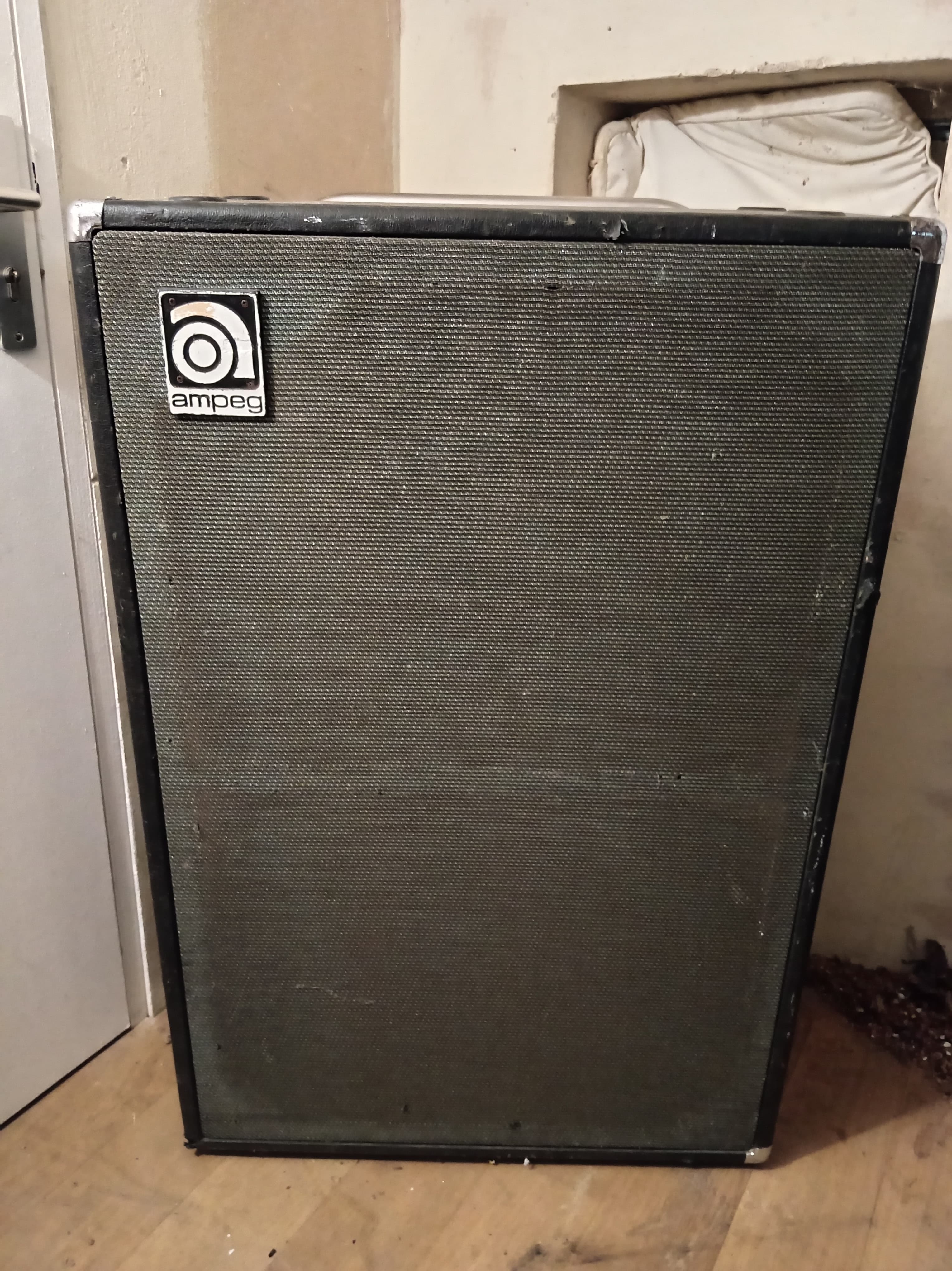 Ampeg V6B 2x15 (années 70's)
