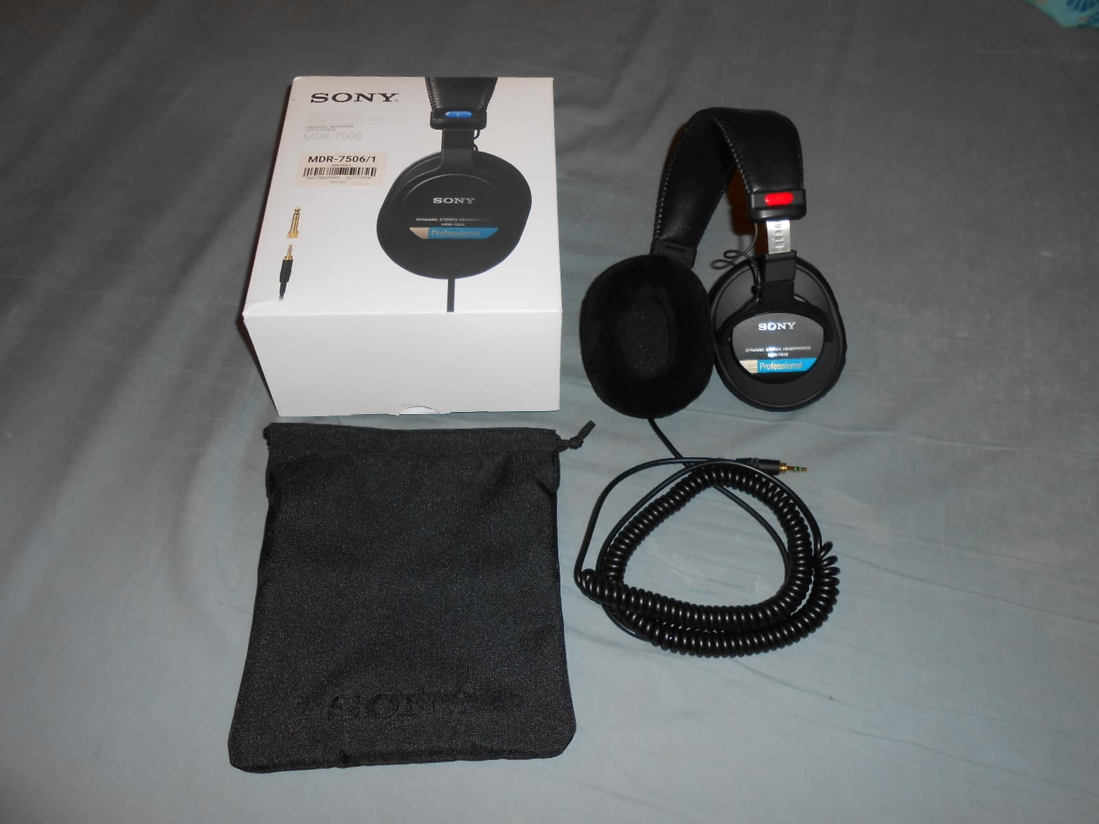Casque Sony MDR-7506 Etat neuf avec 6 Ear Pad