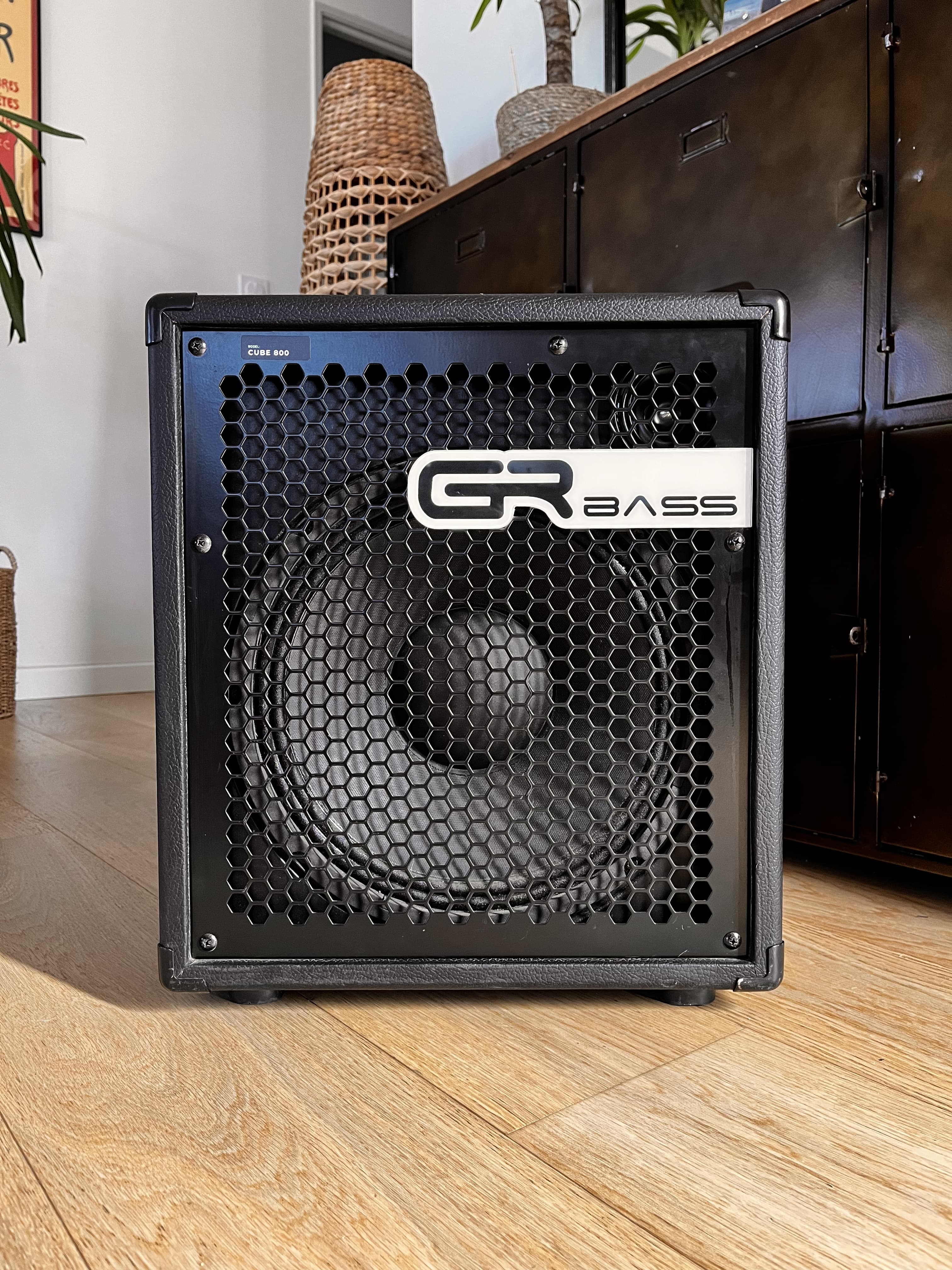 GR Bass Cube 800