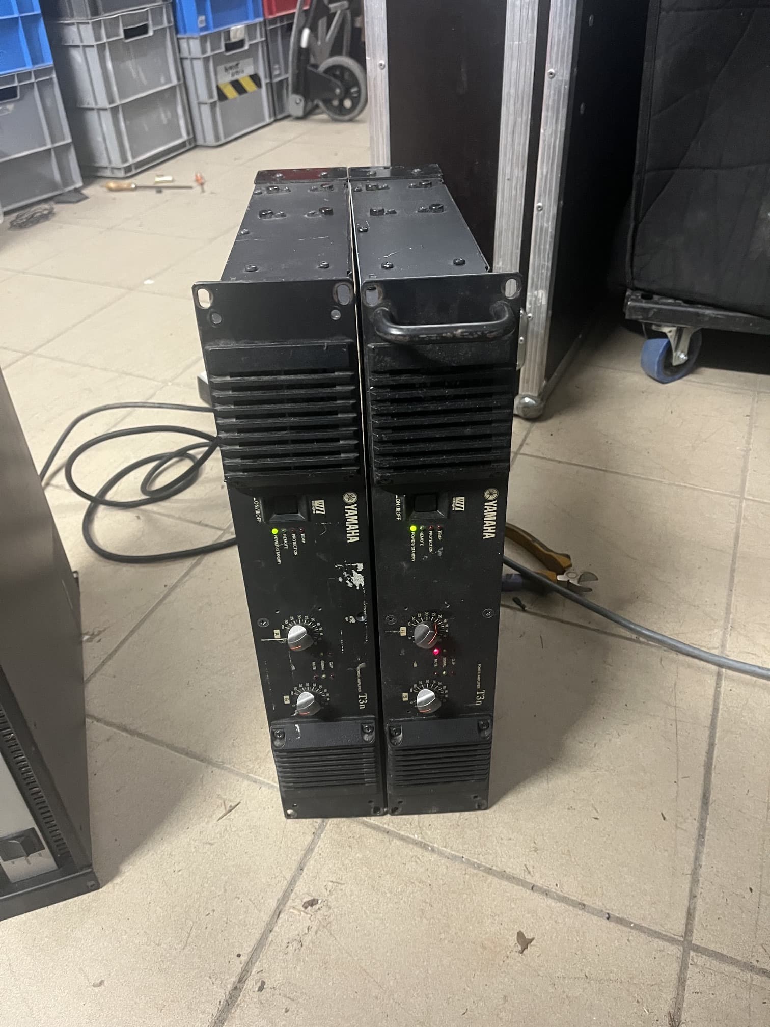 AMPLI YAMAHA HAUT DE GAMME EN ETAT DE FONCTIONNEMENT