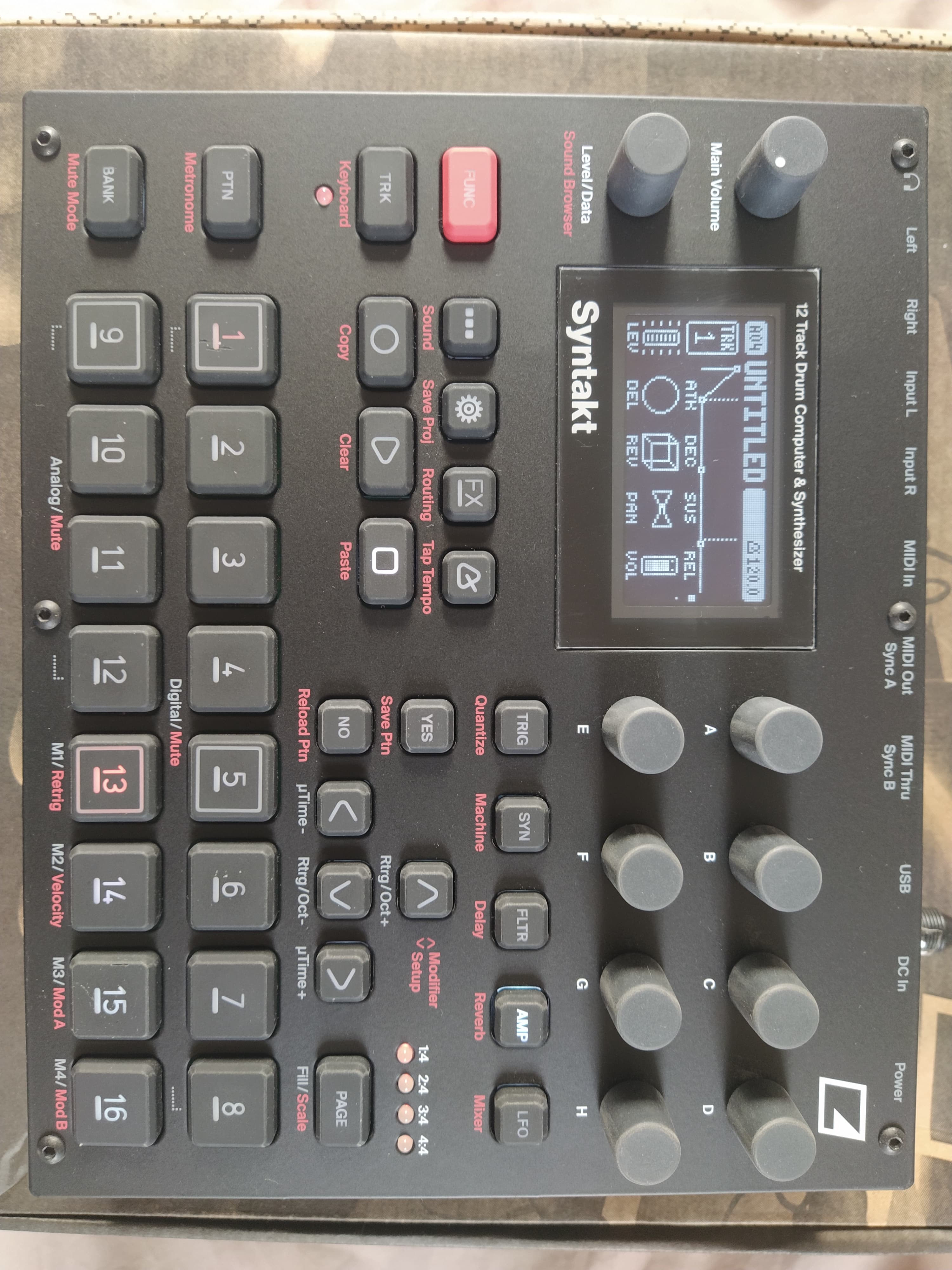 Vends Syntakt + decksaver