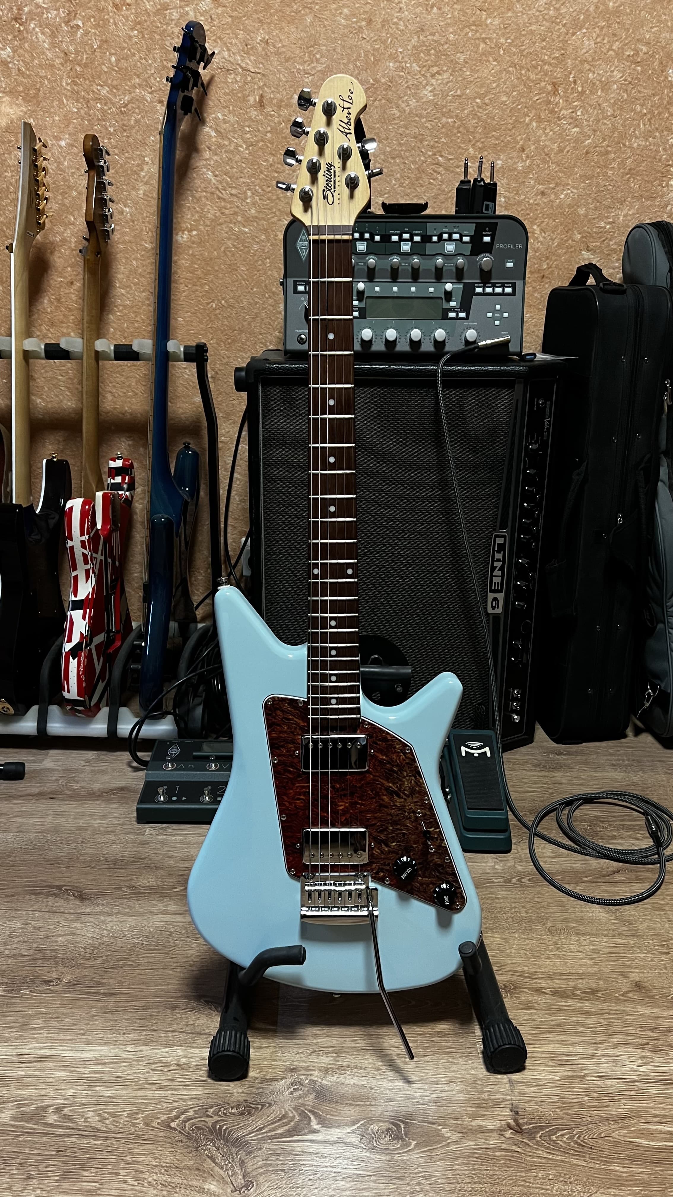 Sterling by Music Man Albert Lee Signature AL40 daphne blue