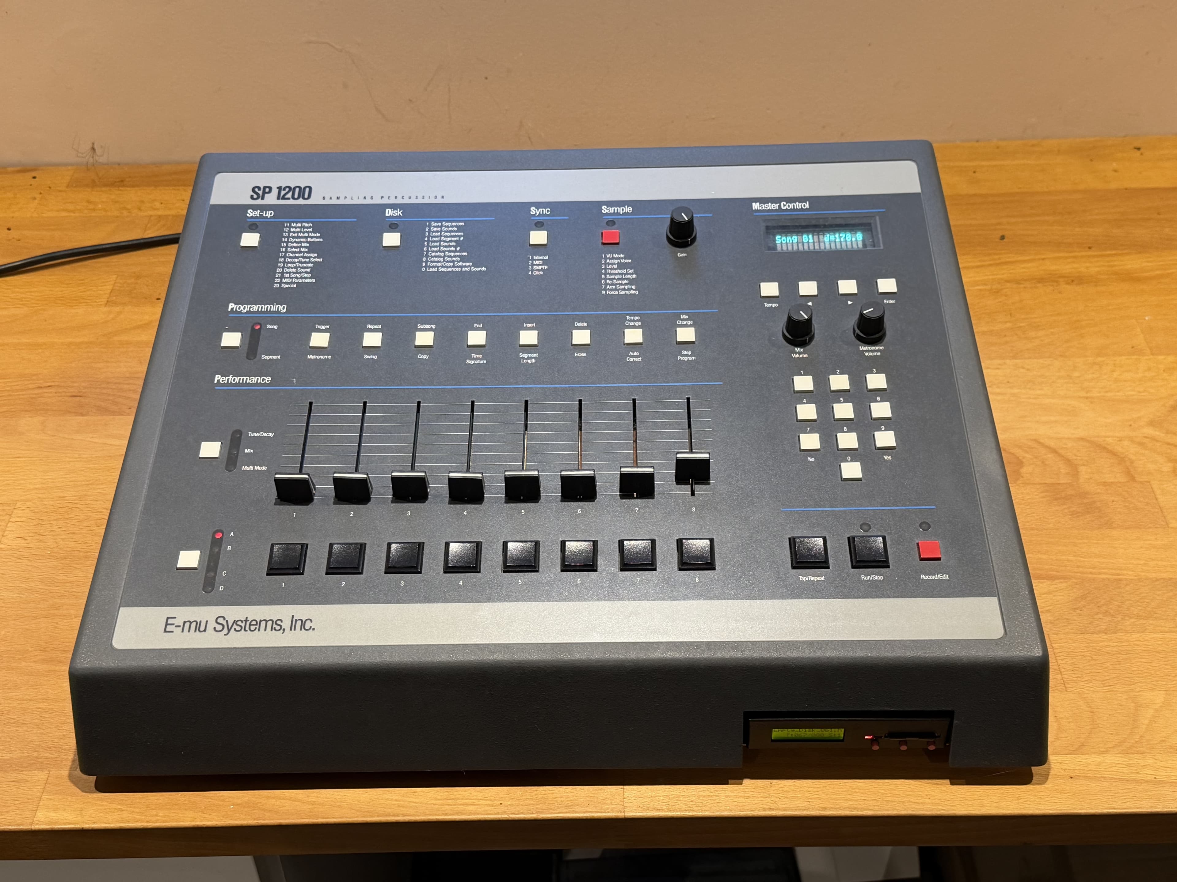 Emu SP 1200 - 7030 - HXC - Lotharek