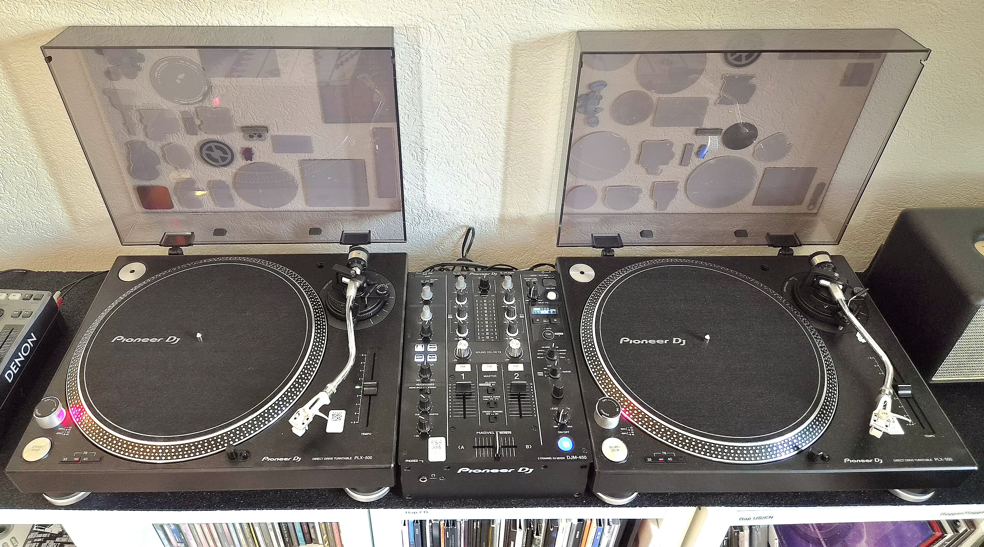 Pack Pioneer DJ : 2 platines vinyle PLX-500 + table de mixage DJM-450
