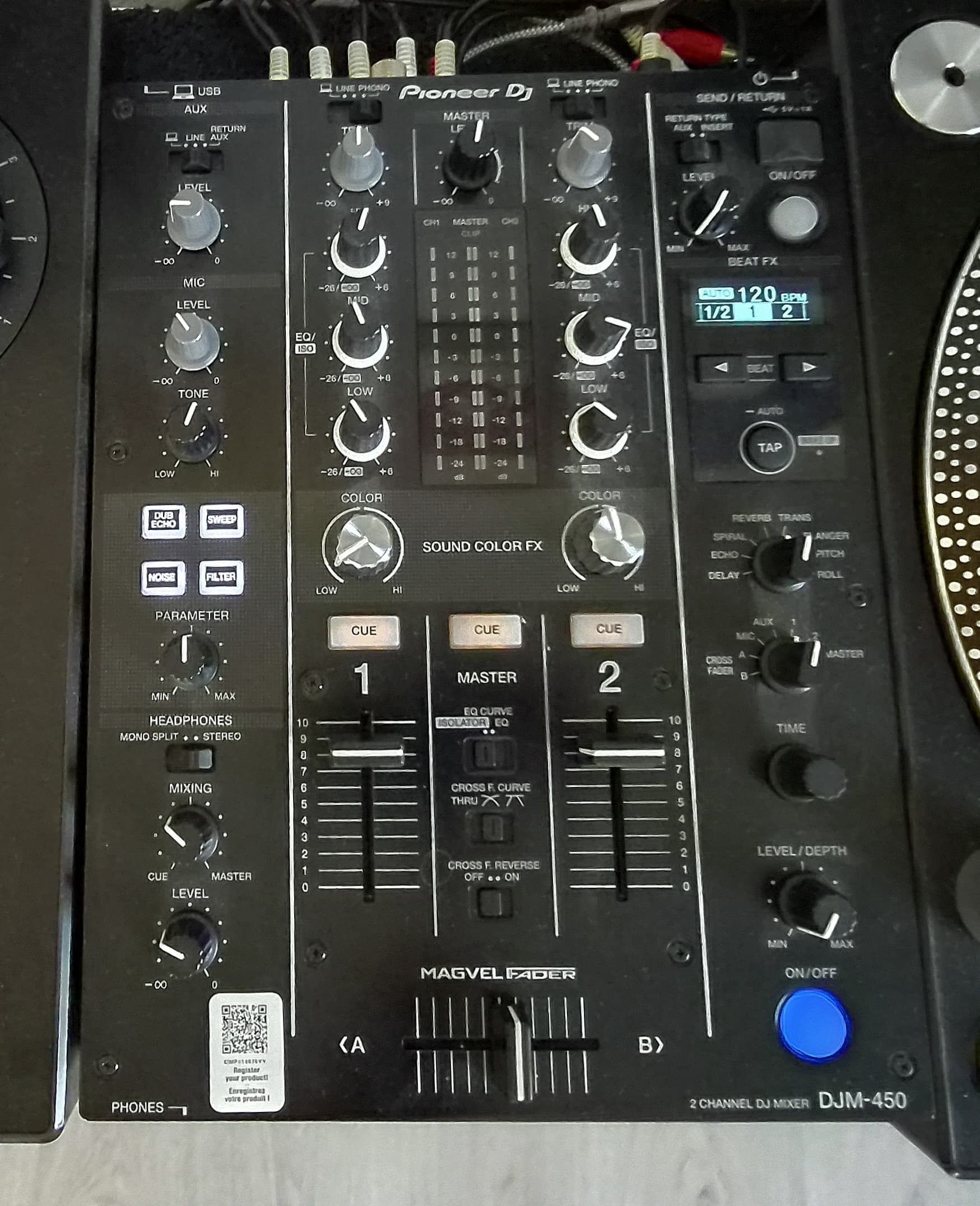 Pioneer DJ : table de mixage DJM-450