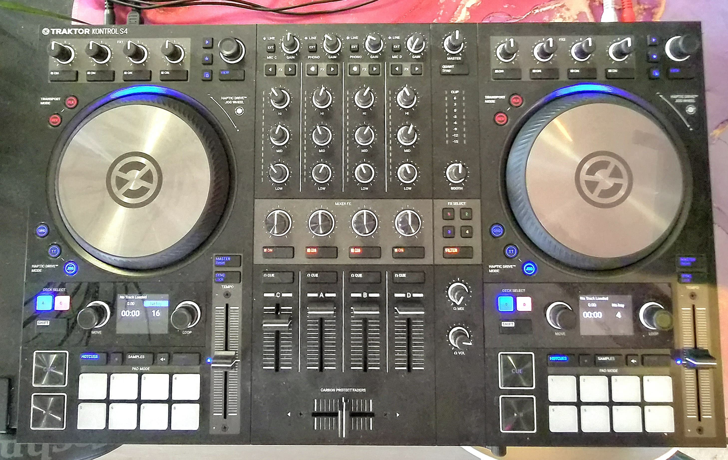Vends Native Instruments: Traktor Kontrol S4 MK3 et Kontrol F1