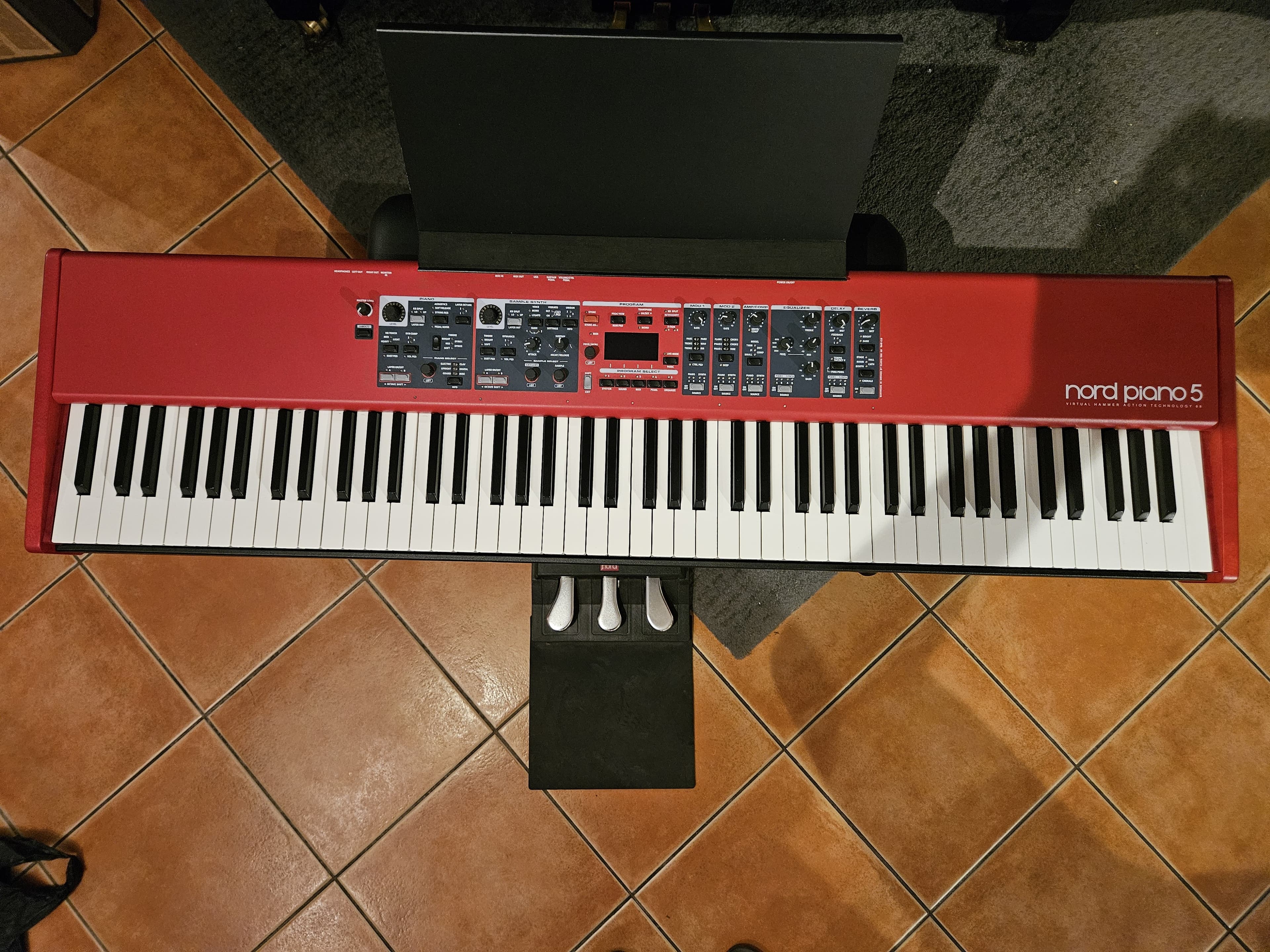 Nord de piano 5 88 sous garantie