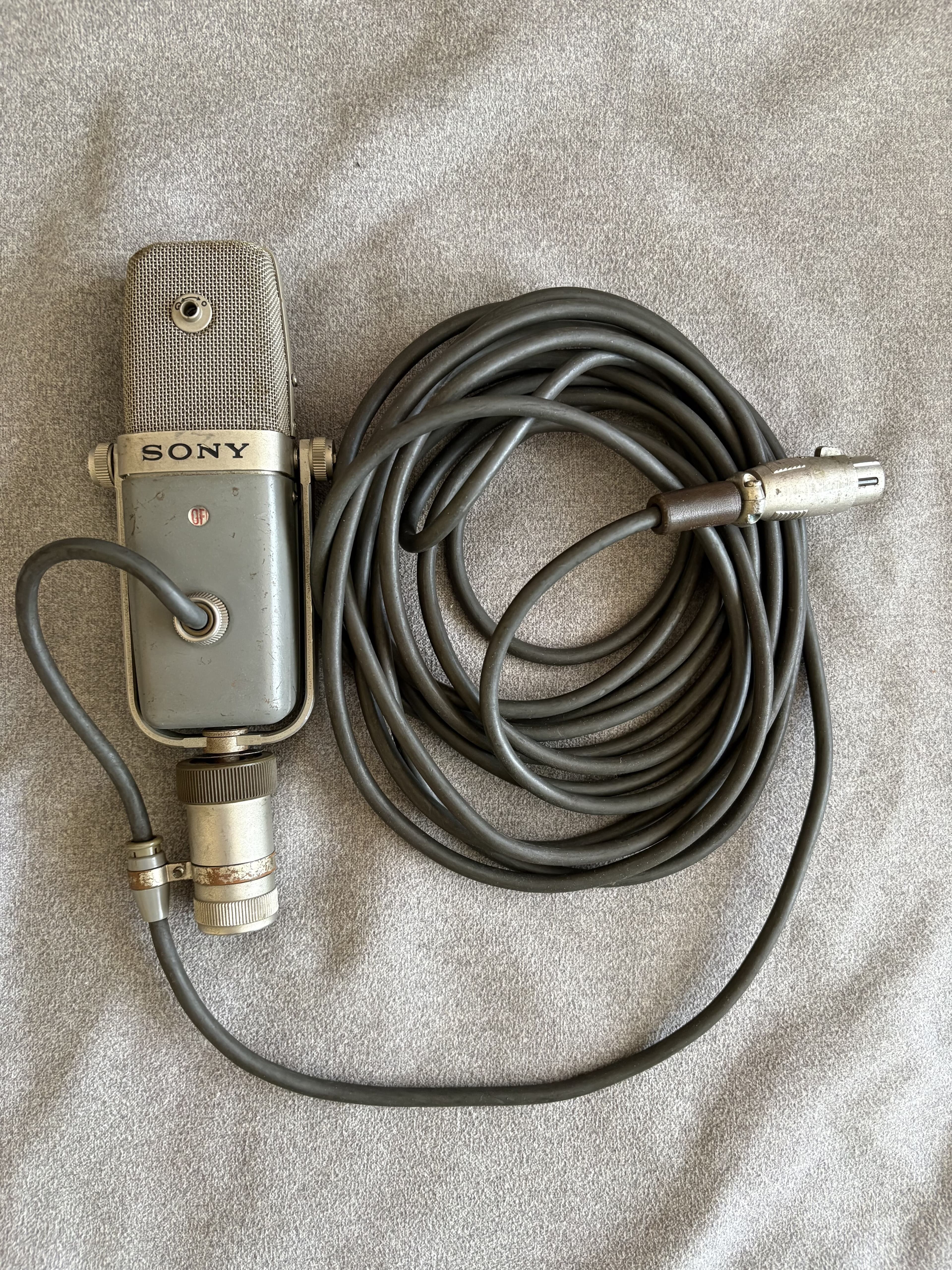 Sony C-38B