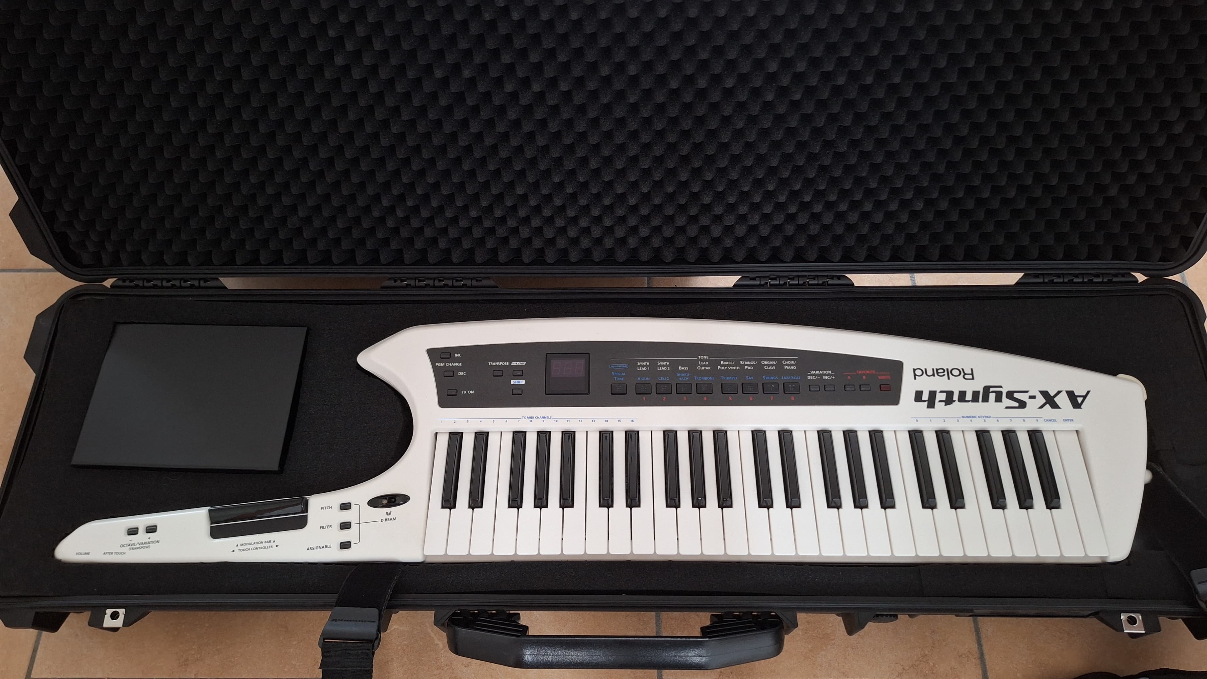 Vends AX-Synth keytar