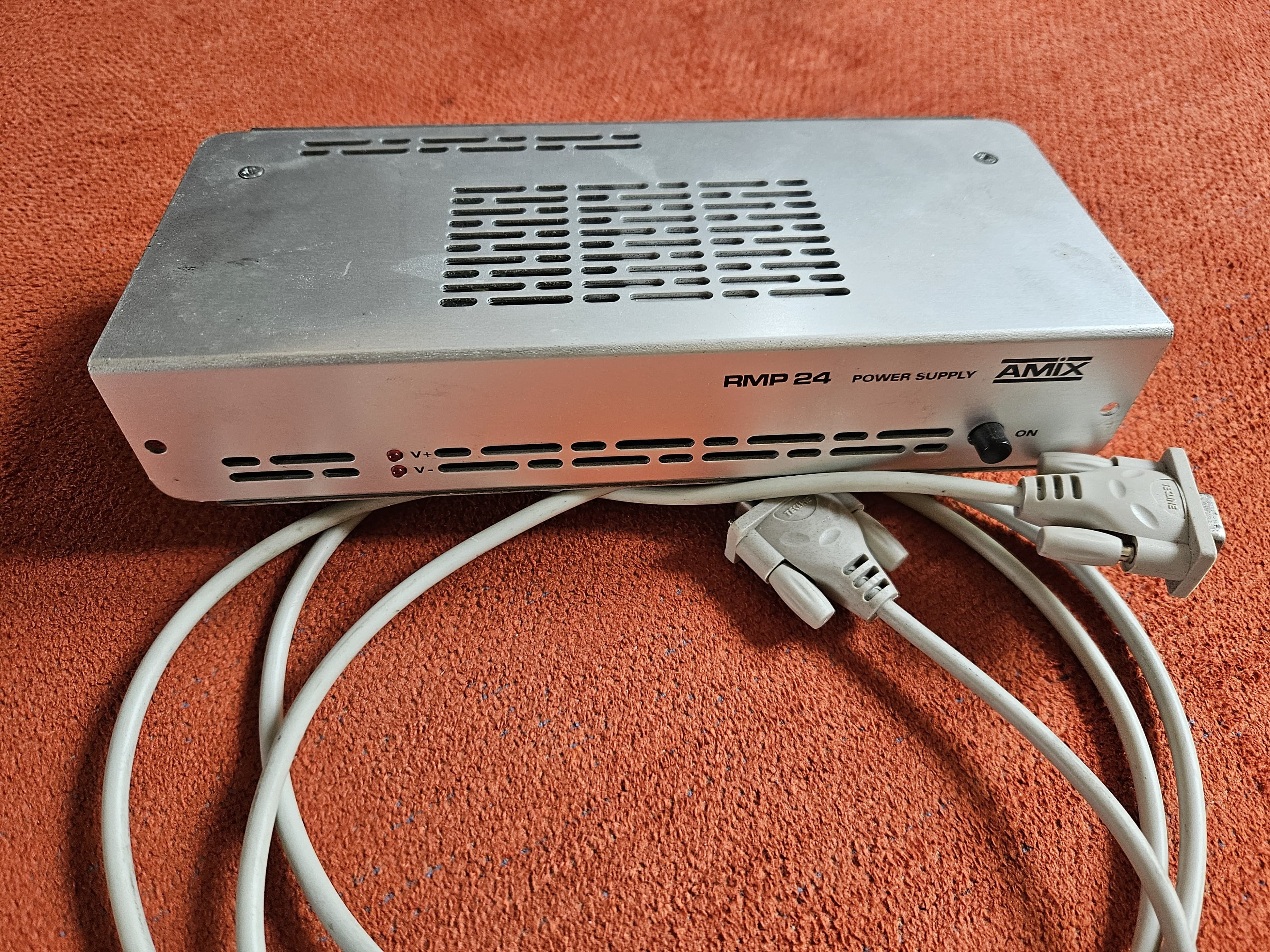 Vends table de mixage Amix RMC75P