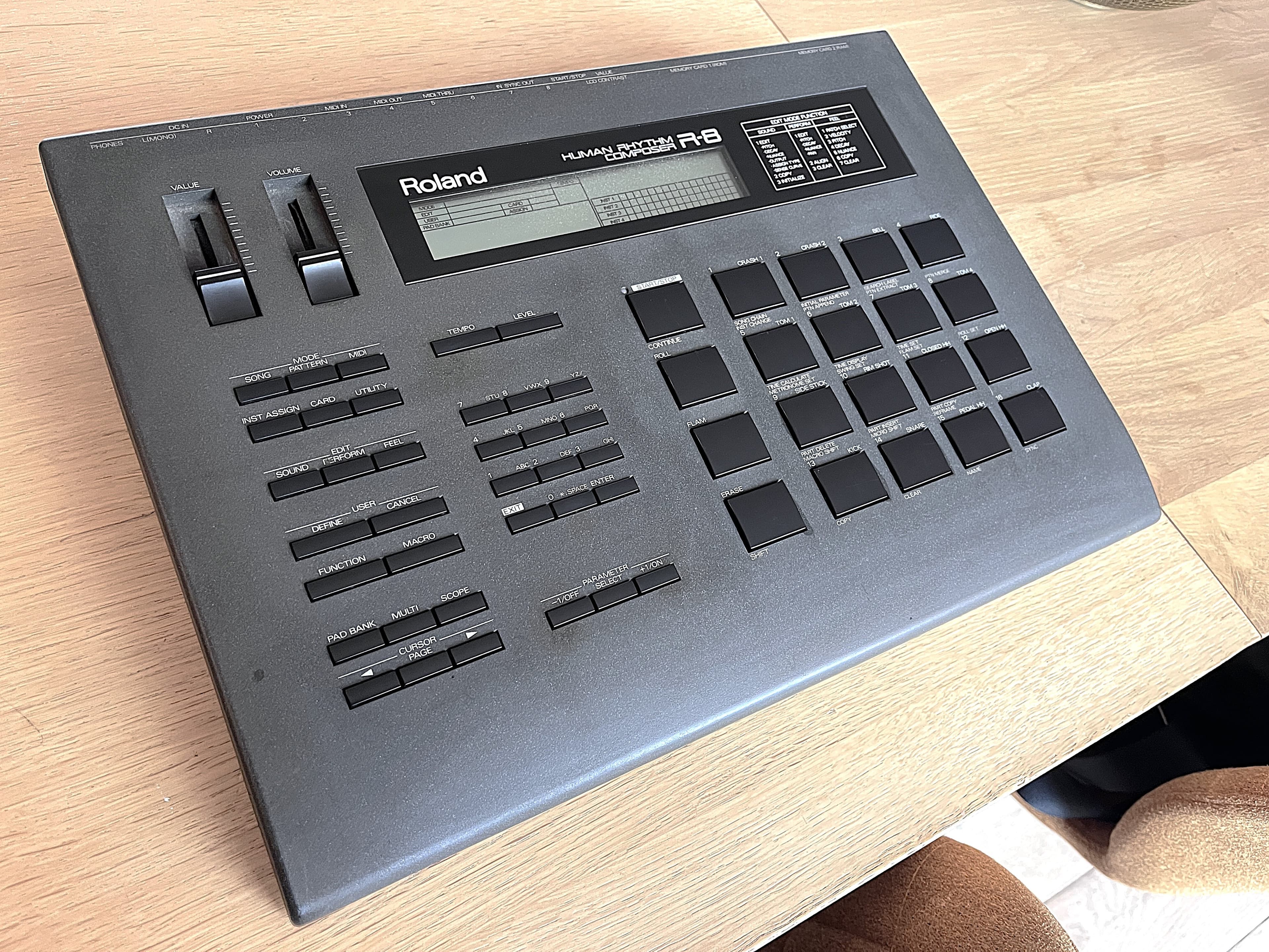 [VDS] BAR Boite à Rythmes Roland R8 / Révisée - Nettoyée