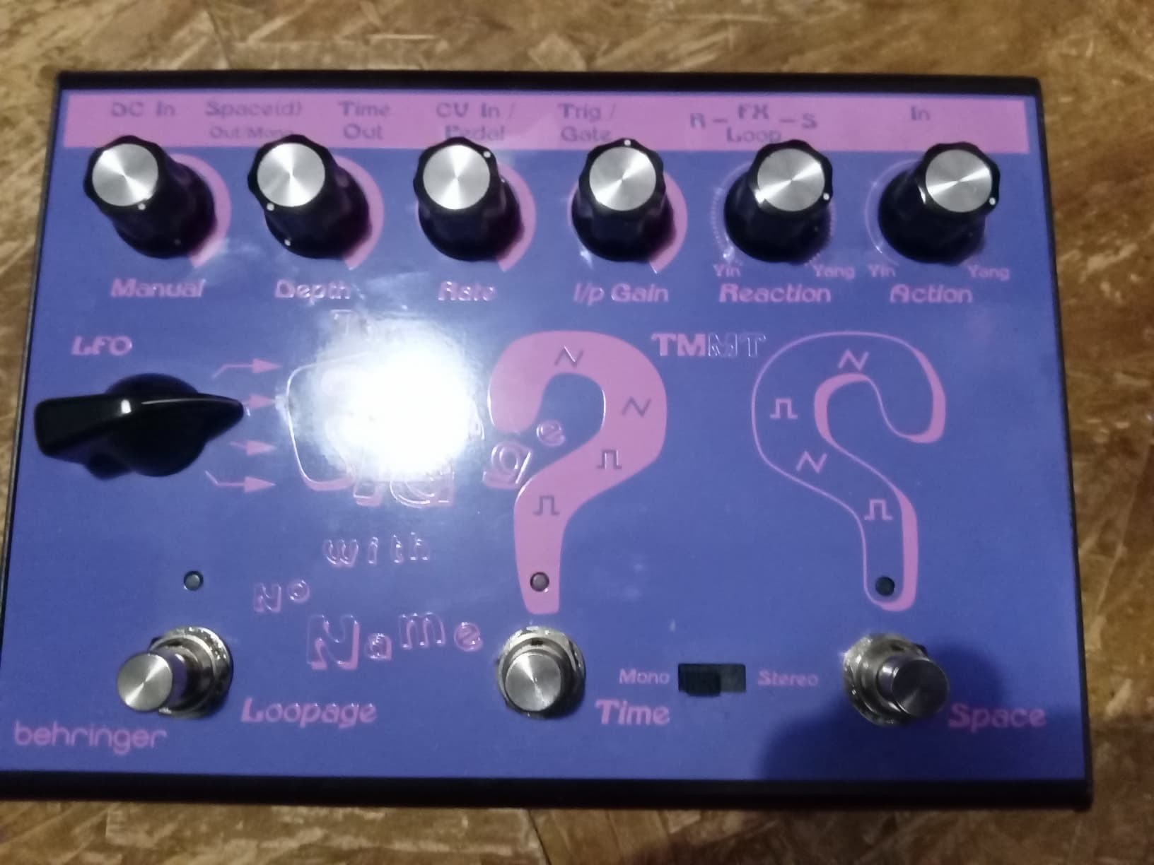 Vends flange with no name behringer